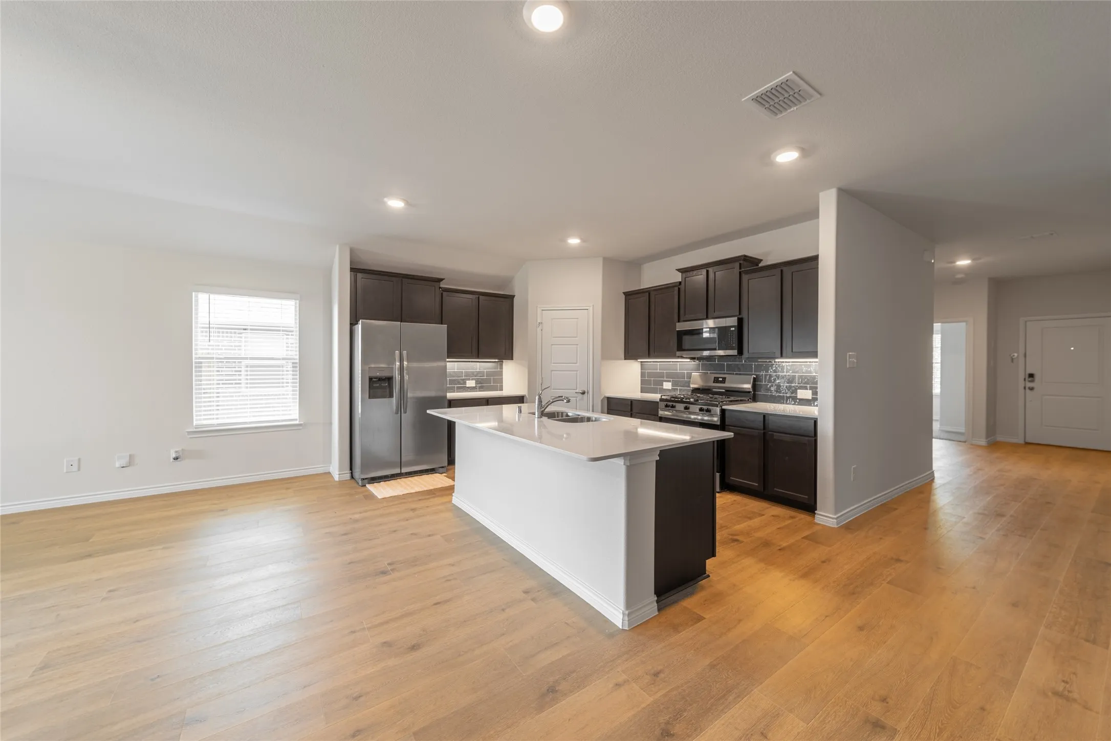 Single Family Residence For Rent in Rockwall County , 2044 Hearn Drive, Royse City, Texas 75189, 5 Bedroom, 3 Bathroom, 2 Garage spaces, 2,060 Sqft, built in 2026, mls#21390677, Real Estate Agent in Royse City, Homes For Rent in Rockwall county, Homes For Rent in Royse City, Realtor in Royse City Texas, Real Estate Brokerage Independent Realty Texas, Luminita Cordes Realtor