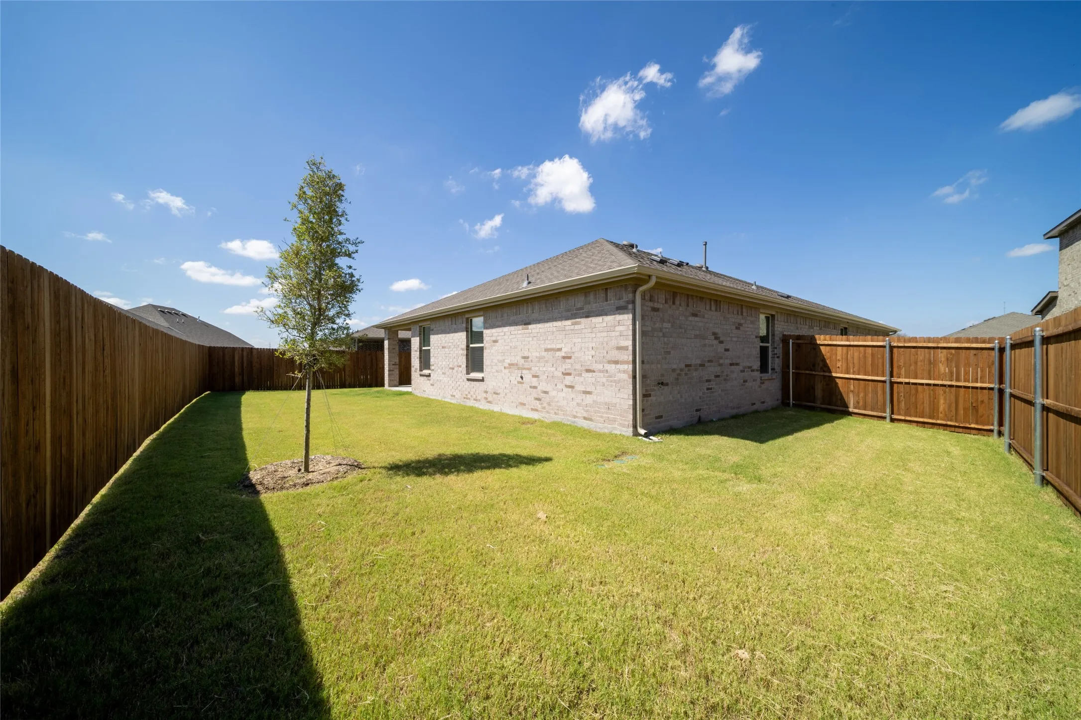 Single Family Residence For Rent in Rockwall County , 2044 Hearn Drive, Royse City, Texas 75189, 5 Bedroom, 3 Bathroom, 2 Garage spaces, 2,060 Sqft, built in 2026, mls#21390677, Real Estate Agent in Royse City, Homes For Rent in Rockwall county, Homes For Rent in Royse City, Realtor in Royse City Texas, Real Estate Brokerage Independent Realty Texas, Luminita Cordes Realtor