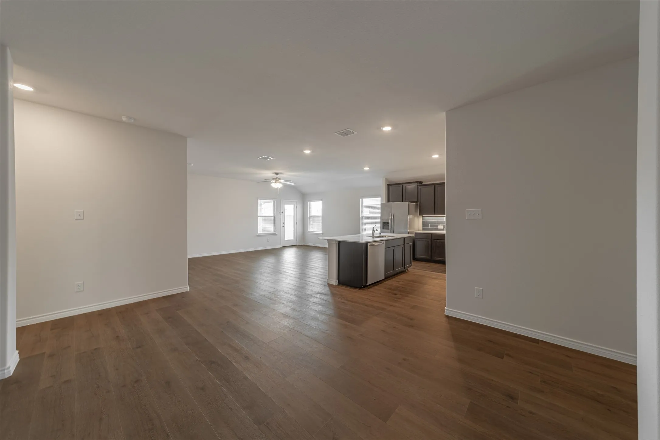 Single Family Residence For Rent in Rockwall County , 2044 Hearn Drive, Royse City, Texas 75189, 5 Bedroom, 3 Bathroom, 2 Garage spaces, 2,060 Sqft, built in 2026, mls#21390677, Real Estate Agent in Royse City, Homes For Rent in Rockwall county, Homes For Rent in Royse City, Realtor in Royse City Texas, Real Estate Brokerage Independent Realty Texas, Luminita Cordes Realtor