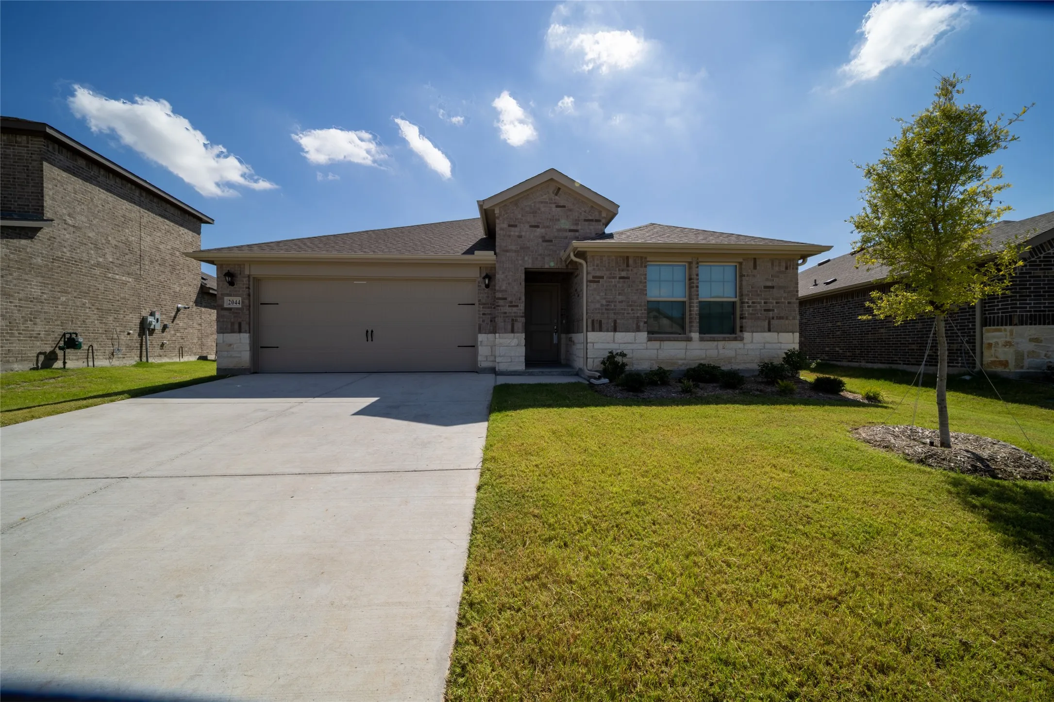 Single Family Residence For Rent in Rockwall County , 2044 Hearn Drive, Royse City, Texas 75189, 5 Bedroom, 3 Bathroom, 2 Garage spaces, 2,060 Sqft, built in 2026, mls#21390677, Real Estate Agent in Royse City, Homes For Rent in Rockwall county, Homes For Rent in Royse City, Realtor in Royse City Texas, Real Estate Brokerage Independent Realty Texas, Luminita Cordes Realtor