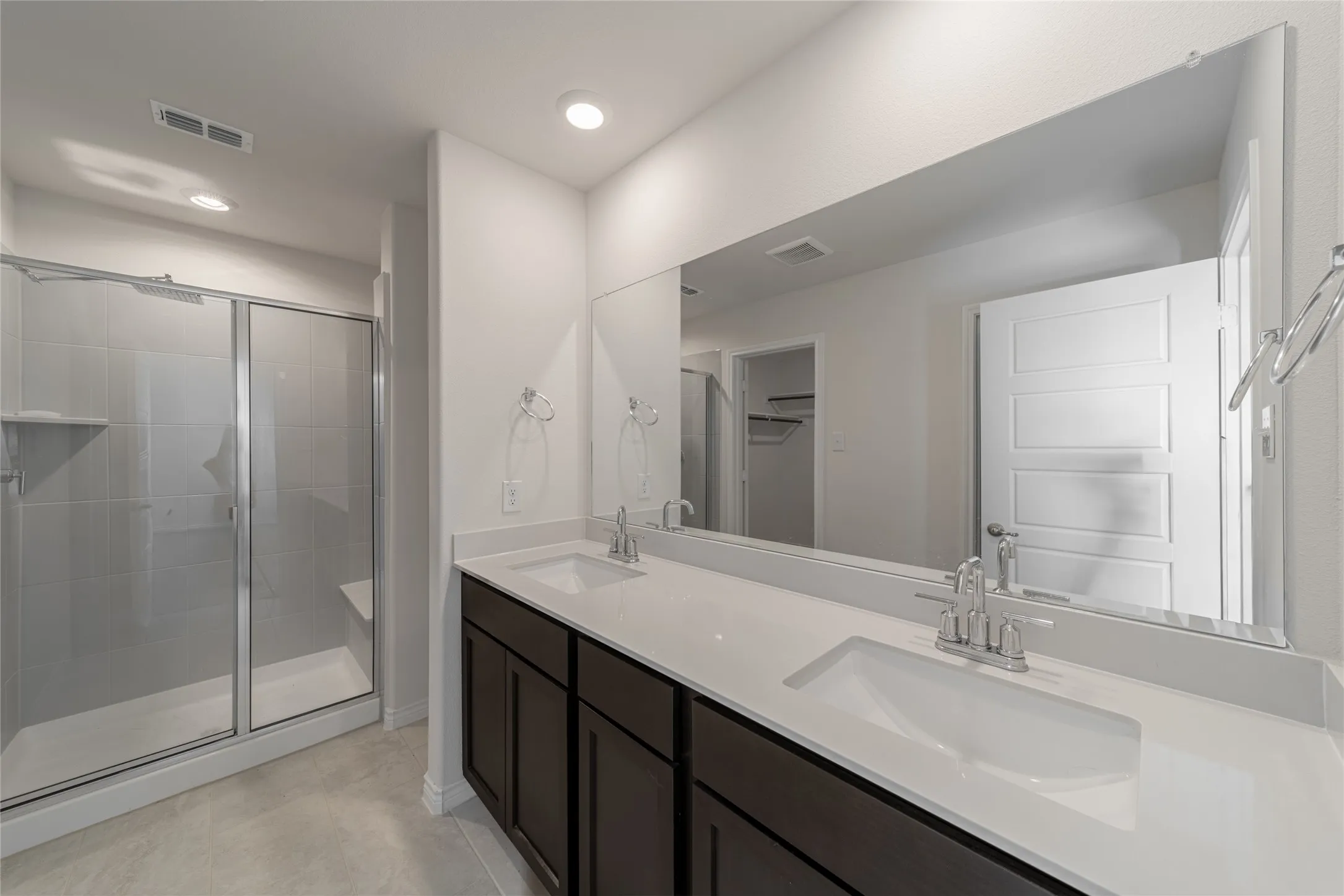 Single Family Residence For Rent in Rockwall County , 2044 Hearn Drive, Royse City, Texas 75189, 5 Bedroom, 3 Bathroom, 2 Garage spaces, 2,060 Sqft, built in 2026, mls#21390677, Real Estate Agent in Royse City, Homes For Rent in Rockwall county, Homes For Rent in Royse City, Realtor in Royse City Texas, Real Estate Brokerage Independent Realty Texas, Luminita Cordes Realtor