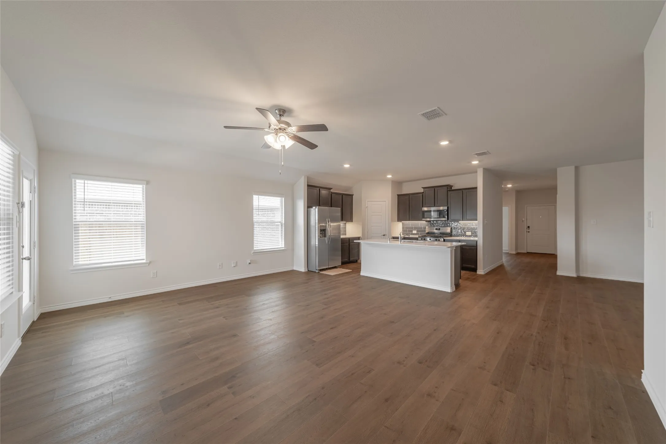 Single Family Residence For Rent in Rockwall County , 2044 Hearn Drive, Royse City, Texas 75189, 5 Bedroom, 3 Bathroom, 2 Garage spaces, 2,060 Sqft, built in 2026, mls#21390677, Real Estate Agent in Royse City, Homes For Rent in Rockwall county, Homes For Rent in Royse City, Realtor in Royse City Texas, Real Estate Brokerage Independent Realty Texas, Luminita Cordes Realtor