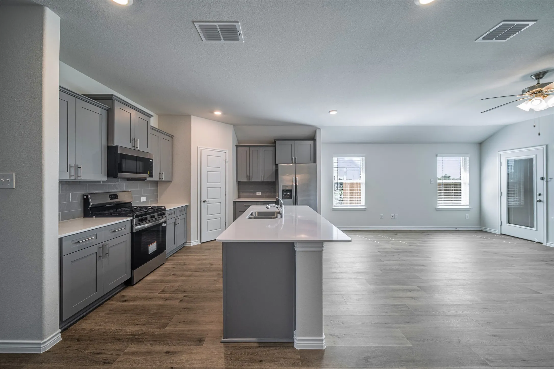 Single Family Residence For Rent in Rockwall County , 2059 Ketchum Lane, Royse City, Texas 75189, 5 Bedroom, 3 Bathroom, 2 Garage spaces, 2,060 Sqft, built in 2026, mls#21390692, Real Estate Agent in Royse City, Homes For Rent in Rockwall county, Homes For Rent in Royse City, Realtor in Royse City Texas, Real Estate Brokerage Independent Realty Texas, Luminita Cordes Realtor