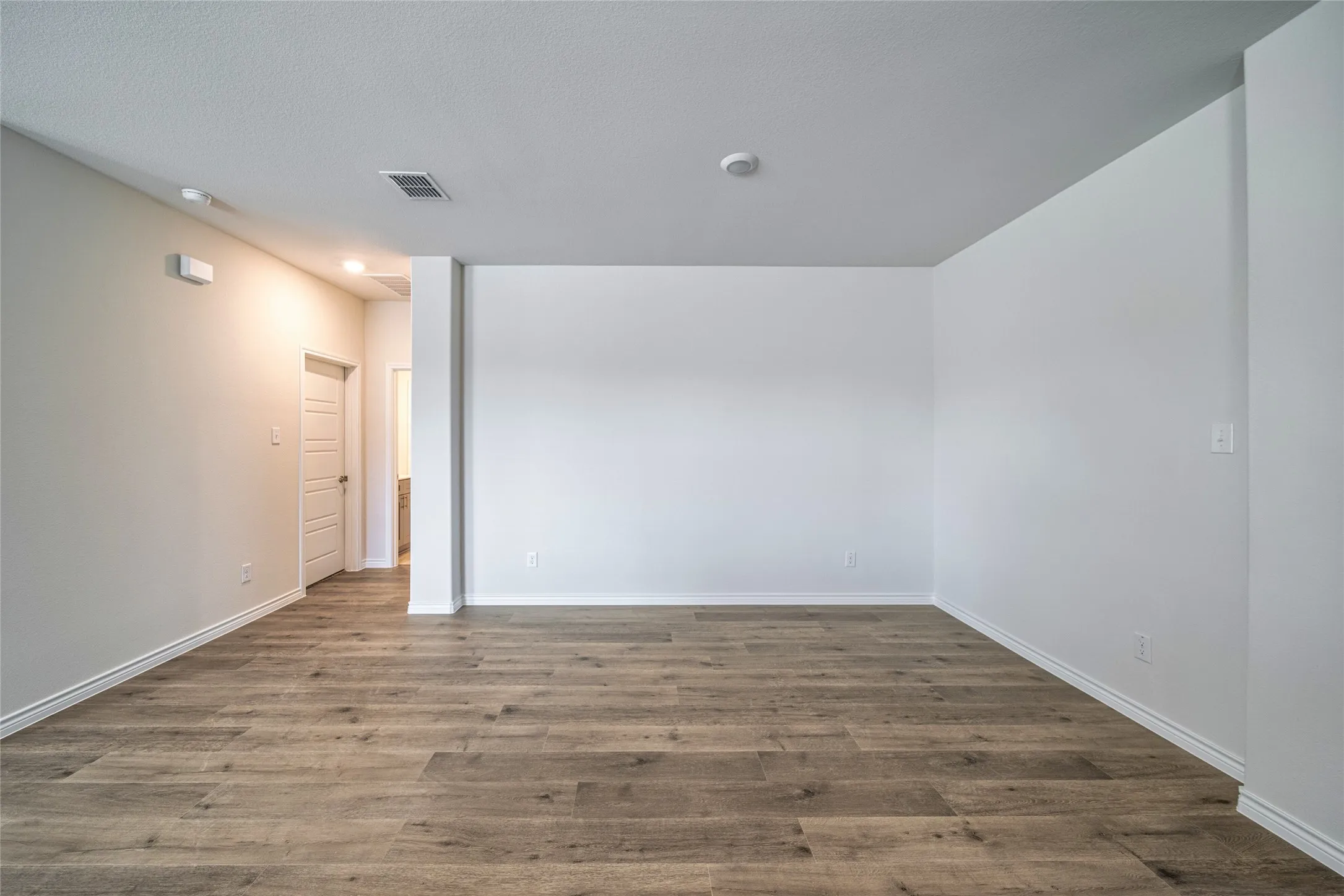Single Family Residence For Rent in Rockwall County , 2059 Ketchum Lane, Royse City, Texas 75189, 5 Bedroom, 3 Bathroom, 2 Garage spaces, 2,060 Sqft, built in 2026, mls#21390692, Real Estate Agent in Royse City, Homes For Rent in Rockwall county, Homes For Rent in Royse City, Realtor in Royse City Texas, Real Estate Brokerage Independent Realty Texas, Luminita Cordes Realtor