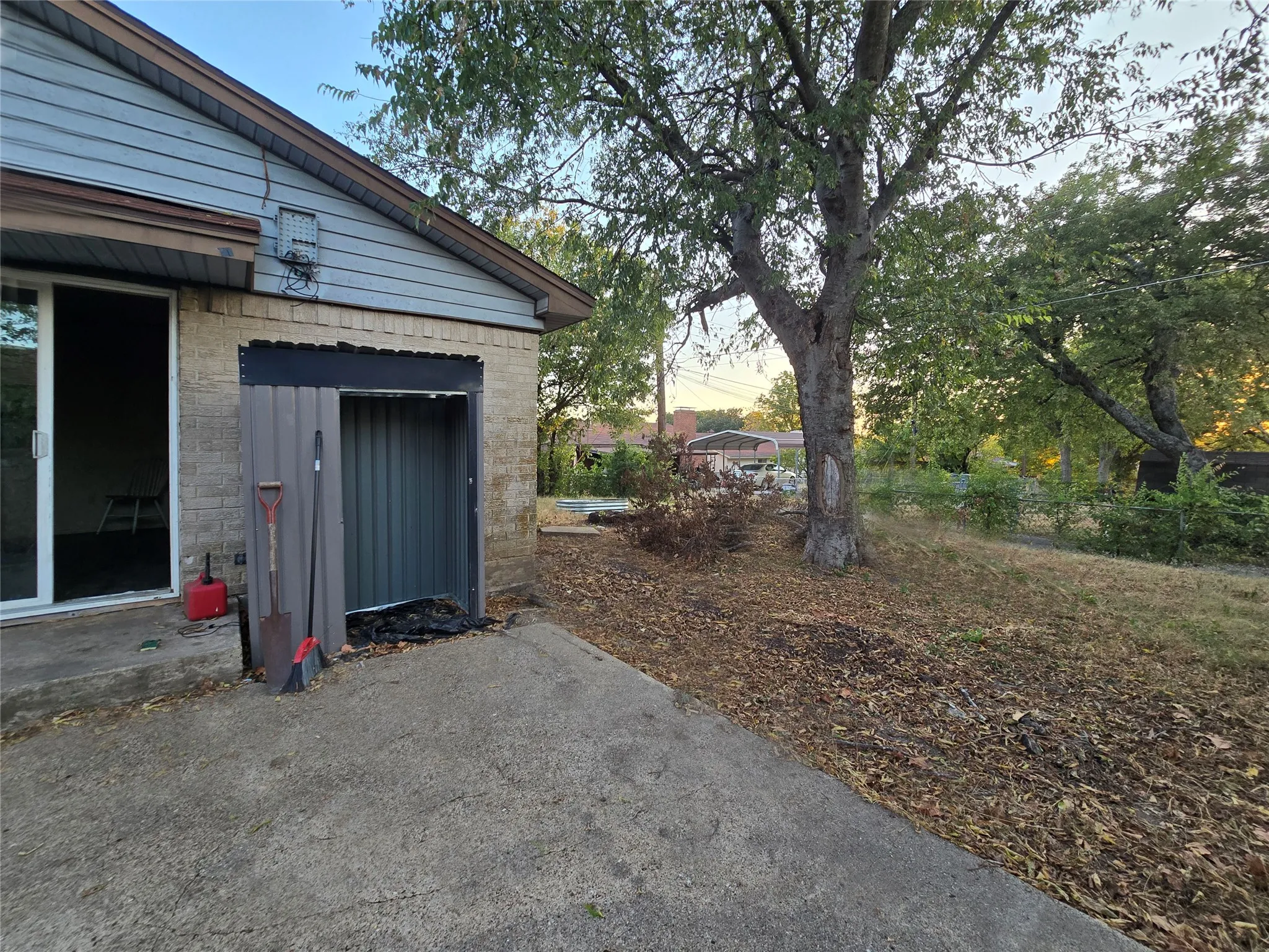 Single Family Residence For Sale in Dallas County , 7309 Broken Tree Trail, Dallas, Texas 75232, 4 Bedroom, 3 Bathroom, Garage spaces, 1,772 Sqft, built in 1962, mls#21391015, Real Estate Agent in Dallas, Homes For Sale in Dallas county, Homes For Sale in Dallas, Realtor in Dallas Texas, Real Estate Brokerage Independent Realty Texas, Luminita Cordes Realtor