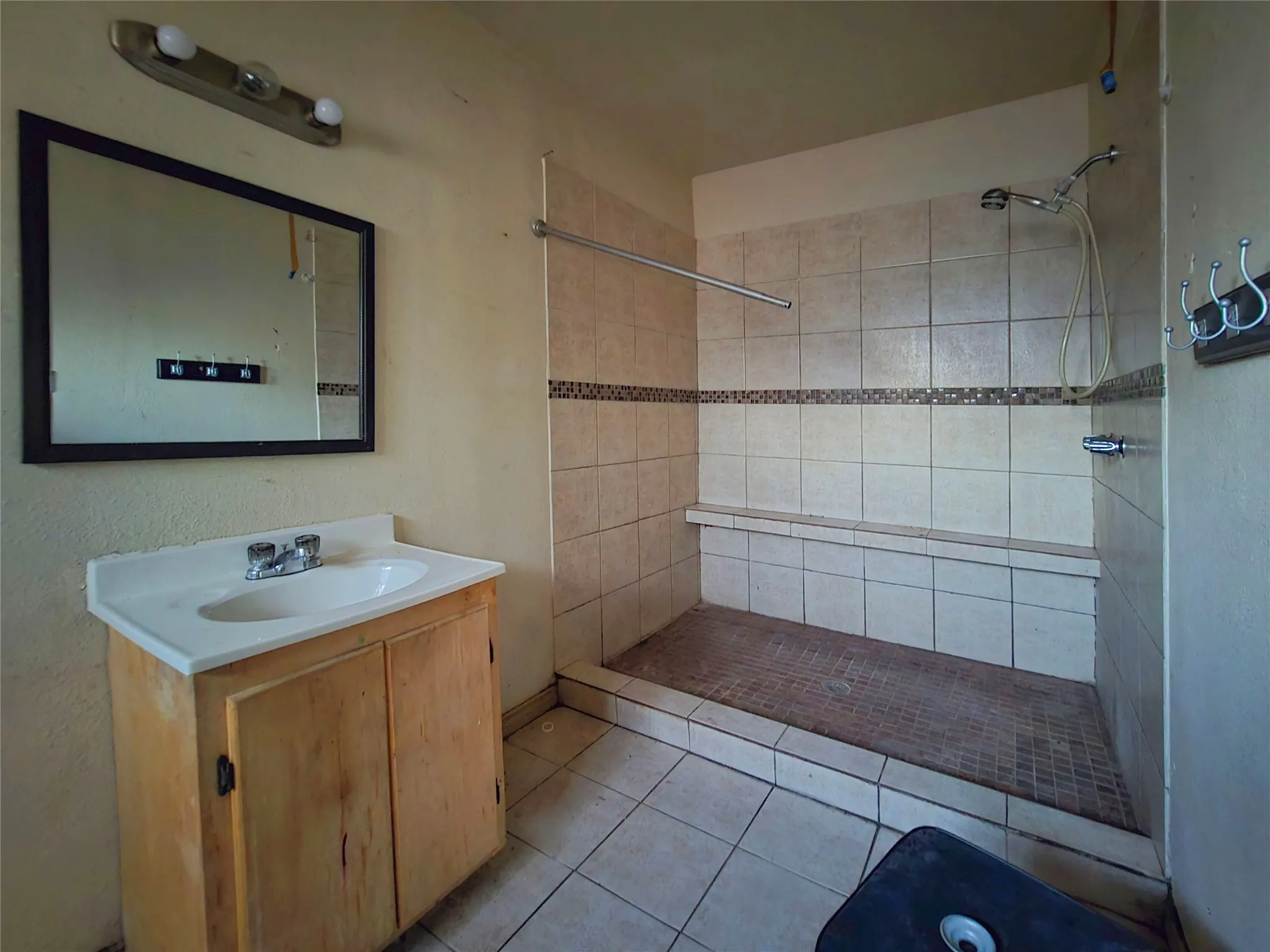 Single Family Residence For Sale in Dallas County , 7309 Broken Tree Trail, Dallas, Texas 75232, 4 Bedroom, 3 Bathroom, Garage spaces, 1,772 Sqft, built in 1962, mls#21391015, Real Estate Agent in Dallas, Homes For Sale in Dallas county, Homes For Sale in Dallas, Realtor in Dallas Texas, Real Estate Brokerage Independent Realty Texas, Luminita Cordes Realtor