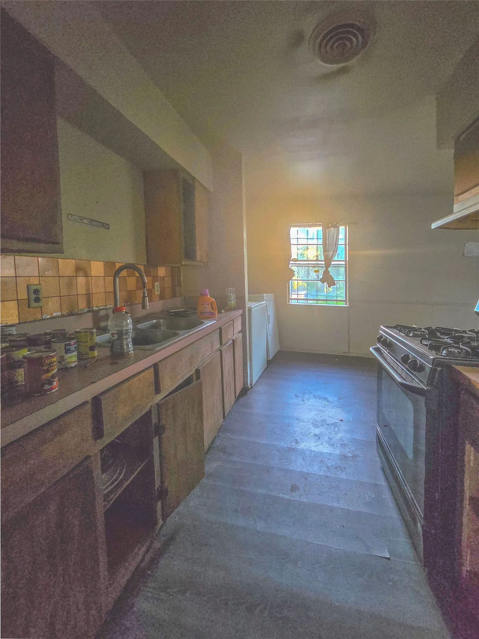 Single Family Residence For Sale in Dallas County , 7309 Broken Tree Trail, Dallas, Texas 75232, 4 Bedroom, 3 Bathroom, Garage spaces, 1,772 Sqft, built in 1962, mls#21391015, Real Estate Agent in Dallas, Homes For Sale in Dallas county, Homes For Sale in Dallas, Realtor in Dallas Texas, Real Estate Brokerage Independent Realty Texas, Luminita Cordes Realtor