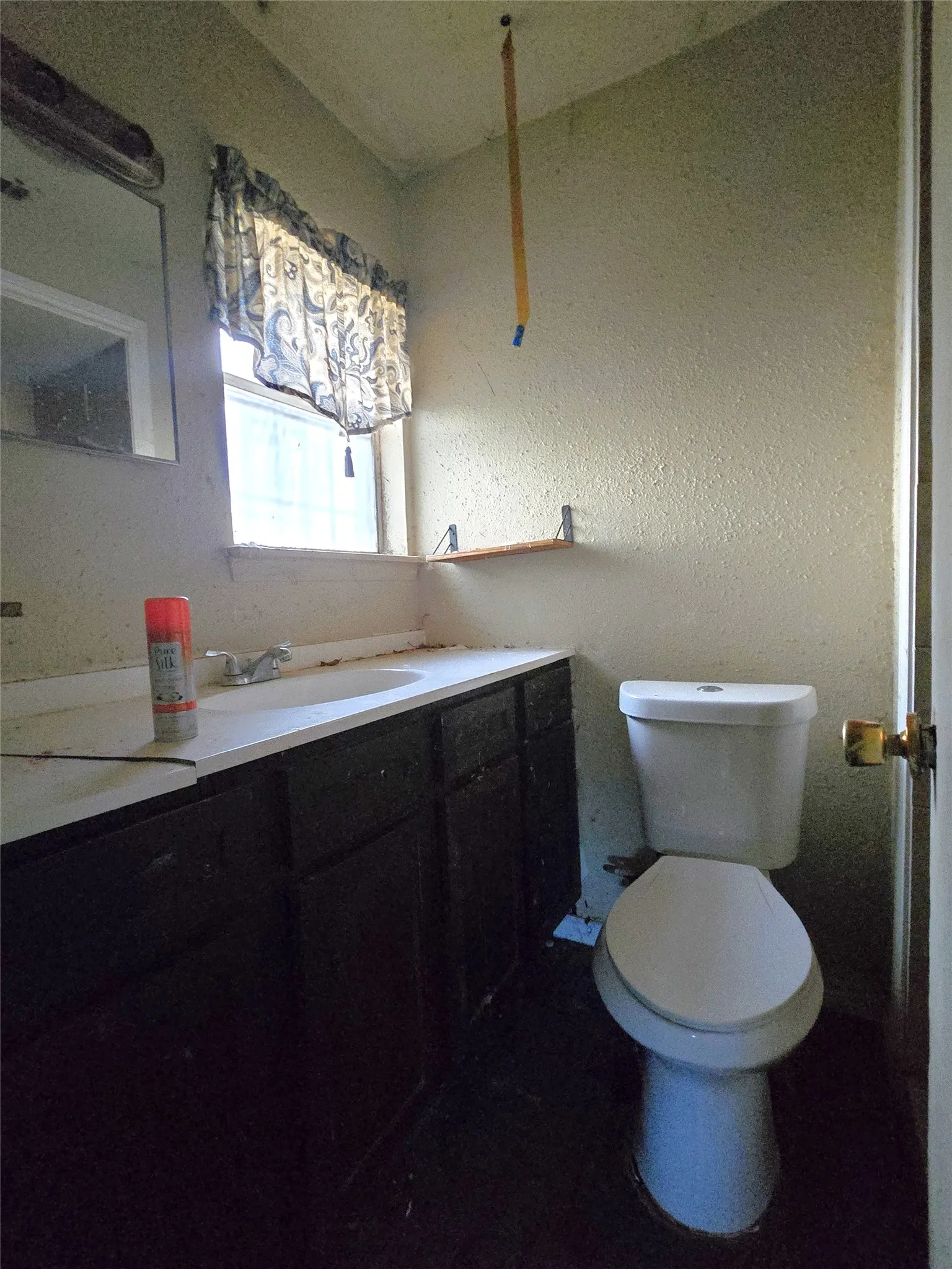 Single Family Residence For Sale in Dallas County , 7309 Broken Tree Trail, Dallas, Texas 75232, 4 Bedroom, 3 Bathroom, Garage spaces, 1,772 Sqft, built in 1962, mls#21391015, Real Estate Agent in Dallas, Homes For Sale in Dallas county, Homes For Sale in Dallas, Realtor in Dallas Texas, Real Estate Brokerage Independent Realty Texas, Luminita Cordes Realtor