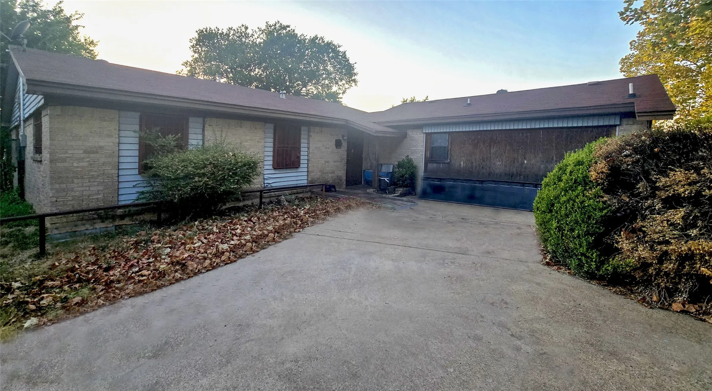 Single Family Residence For Sale in Dallas County , 7309 Broken Tree Trail, Dallas, Texas 75232, 4 Bedroom, 3 Bathroom, Garage spaces, 1,772 Sqft, built in 1962, mls#21391015, Real Estate Agent in Dallas, Homes For Sale in Dallas county, Homes For Sale in Dallas, Realtor in Dallas Texas, Real Estate Brokerage Independent Realty Texas, Luminita Cordes Realtor