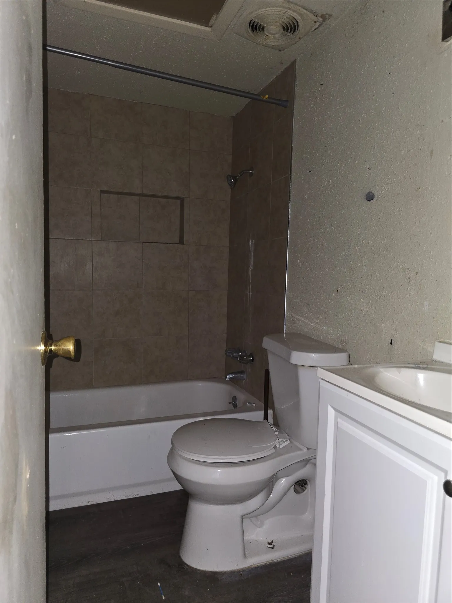 Single Family Residence For Sale in Dallas County , 7309 Broken Tree Trail, Dallas, Texas 75232, 4 Bedroom, 3 Bathroom, Garage spaces, 1,772 Sqft, built in 1962, mls#21391015, Real Estate Agent in Dallas, Homes For Sale in Dallas county, Homes For Sale in Dallas, Realtor in Dallas Texas, Real Estate Brokerage Independent Realty Texas, Luminita Cordes Realtor