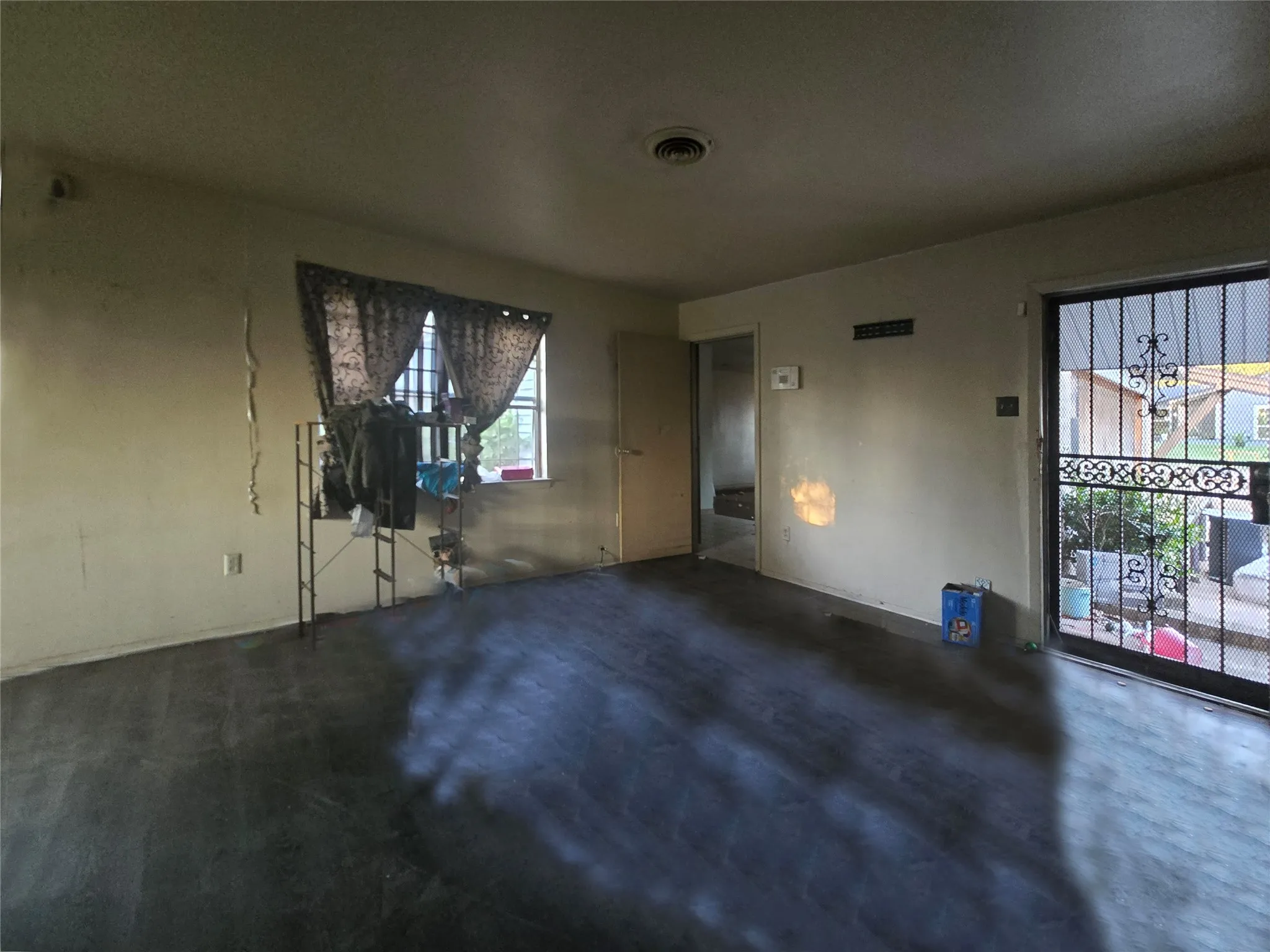 Single Family Residence For Sale in Dallas County , 7309 Broken Tree Trail, Dallas, Texas 75232, 4 Bedroom, 3 Bathroom, Garage spaces, 1,772 Sqft, built in 1962, mls#21391015, Real Estate Agent in Dallas, Homes For Sale in Dallas county, Homes For Sale in Dallas, Realtor in Dallas Texas, Real Estate Brokerage Independent Realty Texas, Luminita Cordes Realtor