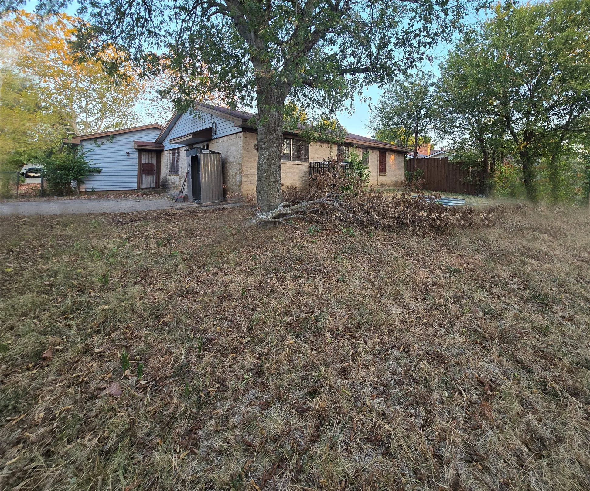 Single Family Residence For Sale in Dallas County , 7309 Broken Tree Trail, Dallas, Texas 75232, 4 Bedroom, 3 Bathroom, Garage spaces, 1,772 Sqft, built in 1962, mls#21391015, Real Estate Agent in Dallas, Homes For Sale in Dallas county, Homes For Sale in Dallas, Realtor in Dallas Texas, Real Estate Brokerage Independent Realty Texas, Luminita Cordes Realtor