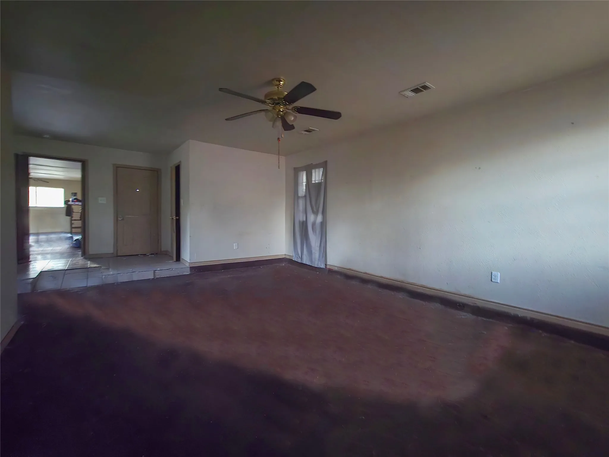 Single Family Residence For Sale in Dallas County , 7309 Broken Tree Trail, Dallas, Texas 75232, 4 Bedroom, 3 Bathroom, Garage spaces, 1,772 Sqft, built in 1962, mls#21391015, Real Estate Agent in Dallas, Homes For Sale in Dallas county, Homes For Sale in Dallas, Realtor in Dallas Texas, Real Estate Brokerage Independent Realty Texas, Luminita Cordes Realtor