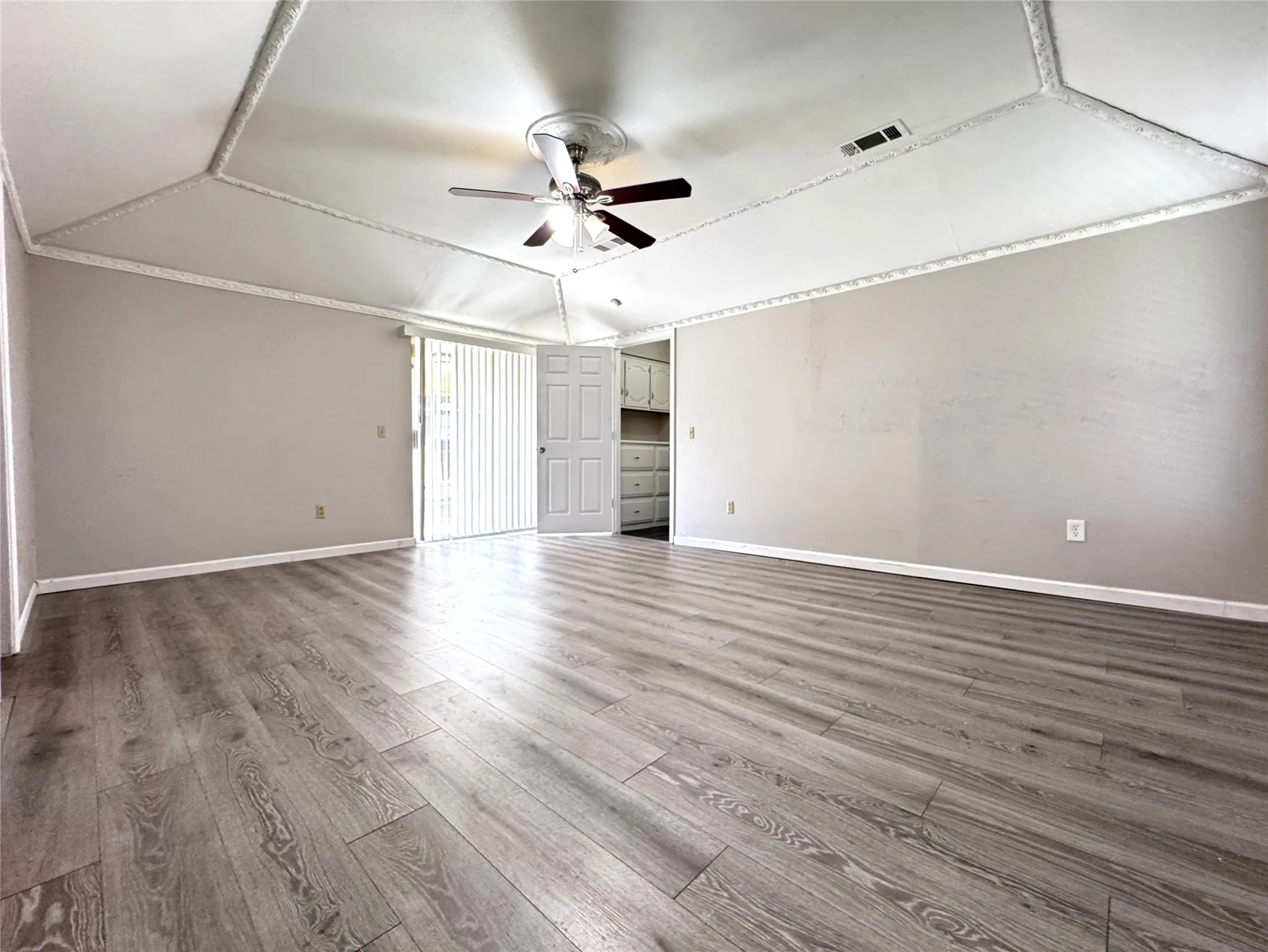 Single Family Residence For Sale in Collin County , 2616 Teakwood Lane, Plano, Texas 75075, 4 Bedroom, 3 Bathroom, 2 Garage spaces, 2,282 Sqft, built in 1974, mls#21391018, Real Estate Agent in Plano, Homes For Sale in Collin county, Homes For Sale in Plano, Realtor in Plano Texas, Real Estate Brokerage Independent Realty Texas, Luminita Cordes Realtor