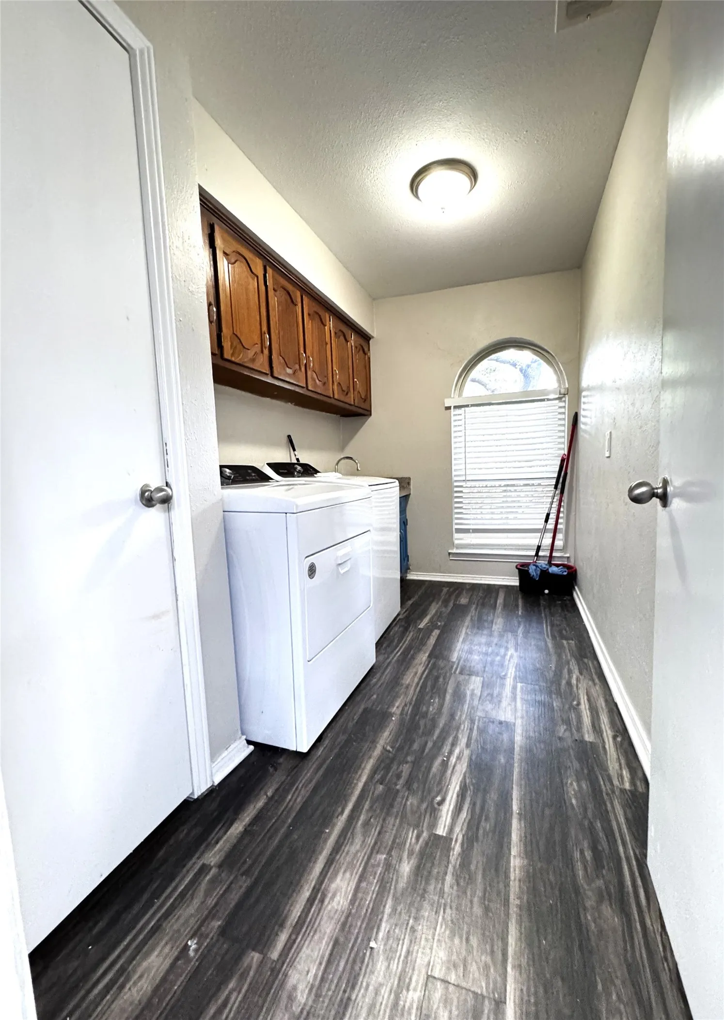 Single Family Residence For Sale in Collin County , 2616 Teakwood Lane, Plano, Texas 75075, 4 Bedroom, 3 Bathroom, 2 Garage spaces, 2,282 Sqft, built in 1974, mls#21391018, Real Estate Agent in Plano, Homes For Sale in Collin county, Homes For Sale in Plano, Realtor in Plano Texas, Real Estate Brokerage Independent Realty Texas, Luminita Cordes Realtor