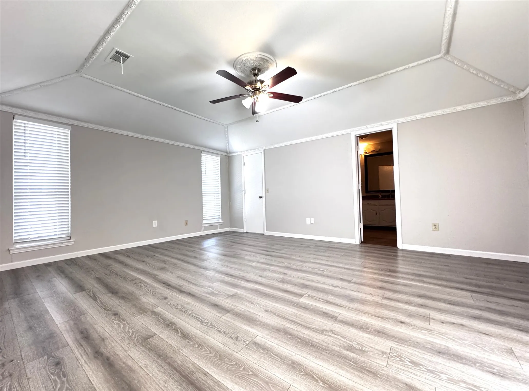 Single Family Residence For Sale in Collin County , 2616 Teakwood Lane, Plano, Texas 75075, 4 Bedroom, 3 Bathroom, 2 Garage spaces, 2,282 Sqft, built in 1974, mls#21391018, Real Estate Agent in Plano, Homes For Sale in Collin county, Homes For Sale in Plano, Realtor in Plano Texas, Real Estate Brokerage Independent Realty Texas, Luminita Cordes Realtor
