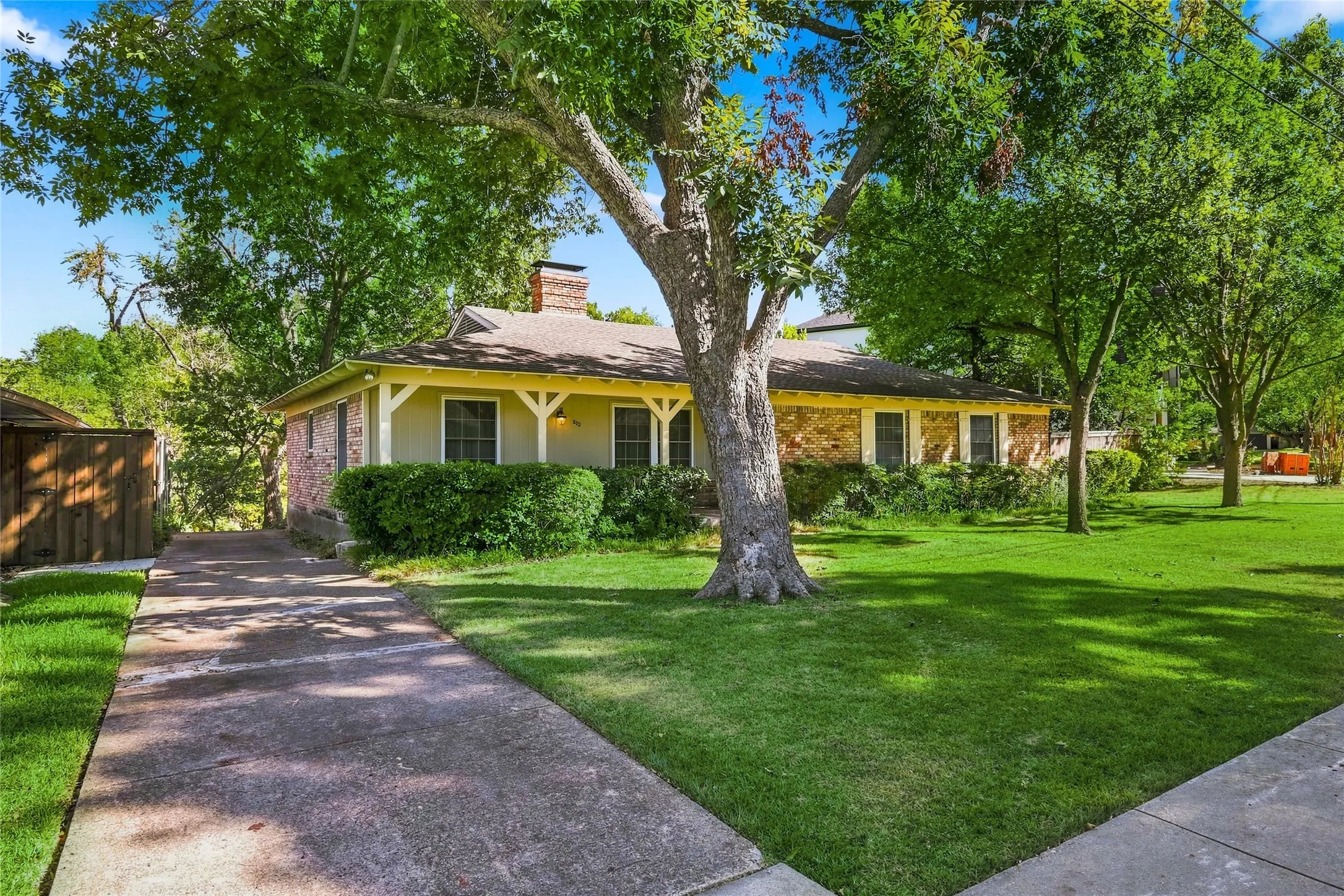 802 St Lukes