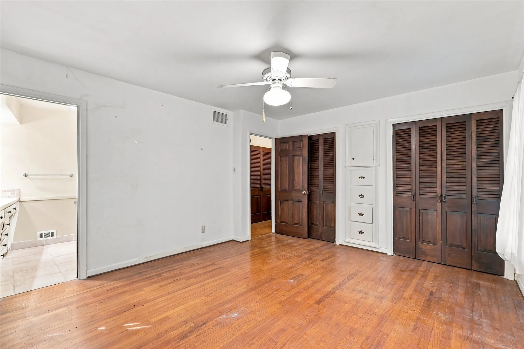 Double Closets and Built in Drawers, Wood Flooring