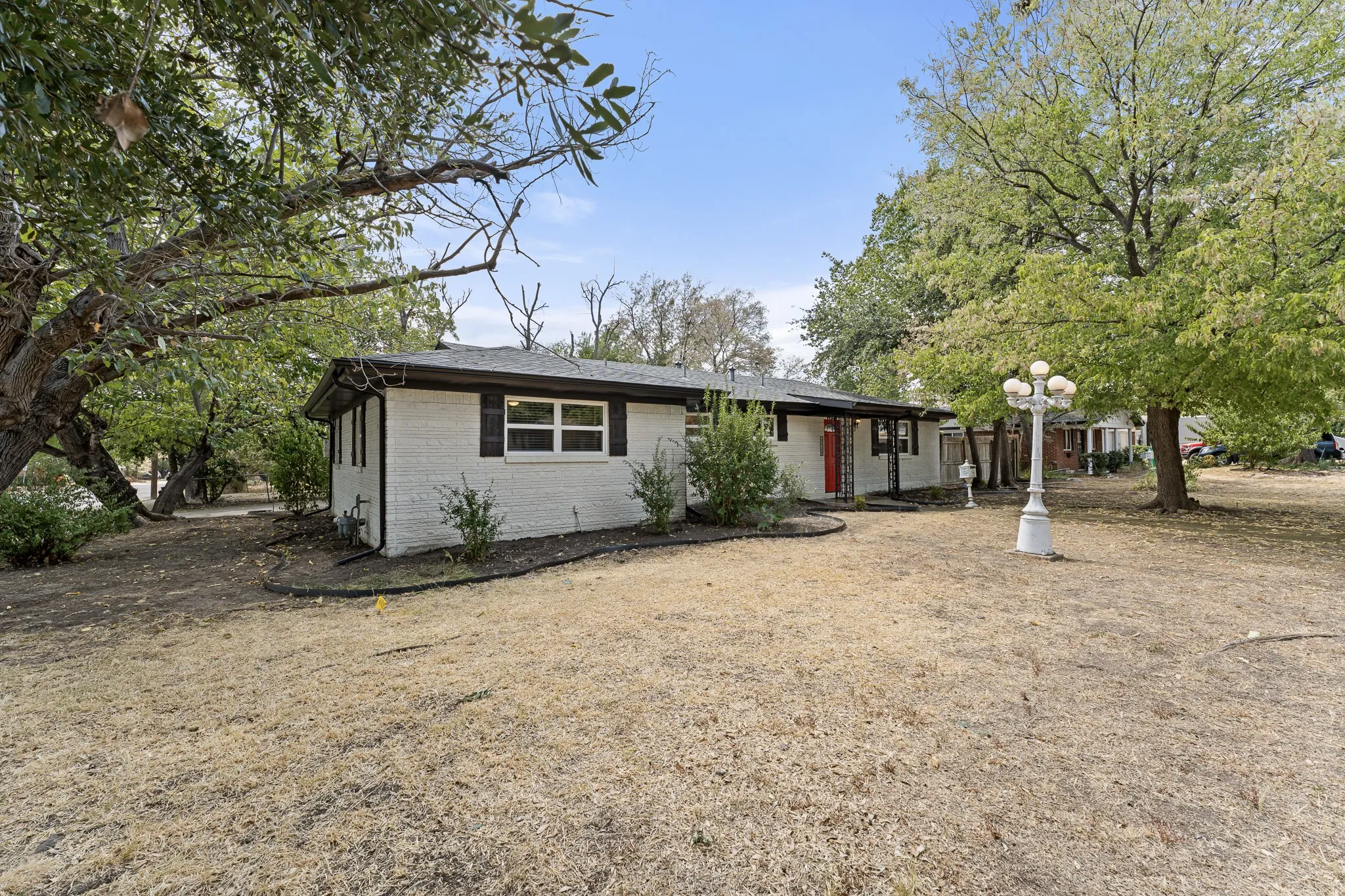 Single Family Residence For Sale in Tarrant County , 4928 Ira Street, Haltom City, Texas 76117, 3 Bedroom, 2 Bathroom, Garage spaces, 1,725 Sqft, built in 1957, mls#21390076, Real Estate Agent in Haltom City, Homes For Sale in Tarrant county, Homes For Sale in Haltom City, Realtor in Haltom City Texas, Real Estate Brokerage Independent Realty Texas, Luminita Cordes Realtor