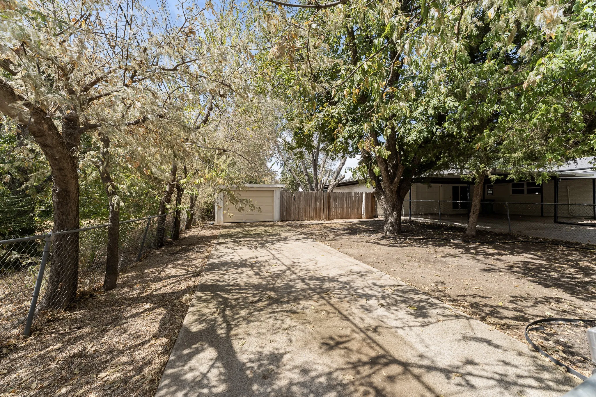 Single Family Residence For Sale in Tarrant County , 4928 Ira Street, Haltom City, Texas 76117, 3 Bedroom, 2 Bathroom, Garage spaces, 1,725 Sqft, built in 1957, mls#21390076, Real Estate Agent in Haltom City, Homes For Sale in Tarrant county, Homes For Sale in Haltom City, Realtor in Haltom City Texas, Real Estate Brokerage Independent Realty Texas, Luminita Cordes Realtor