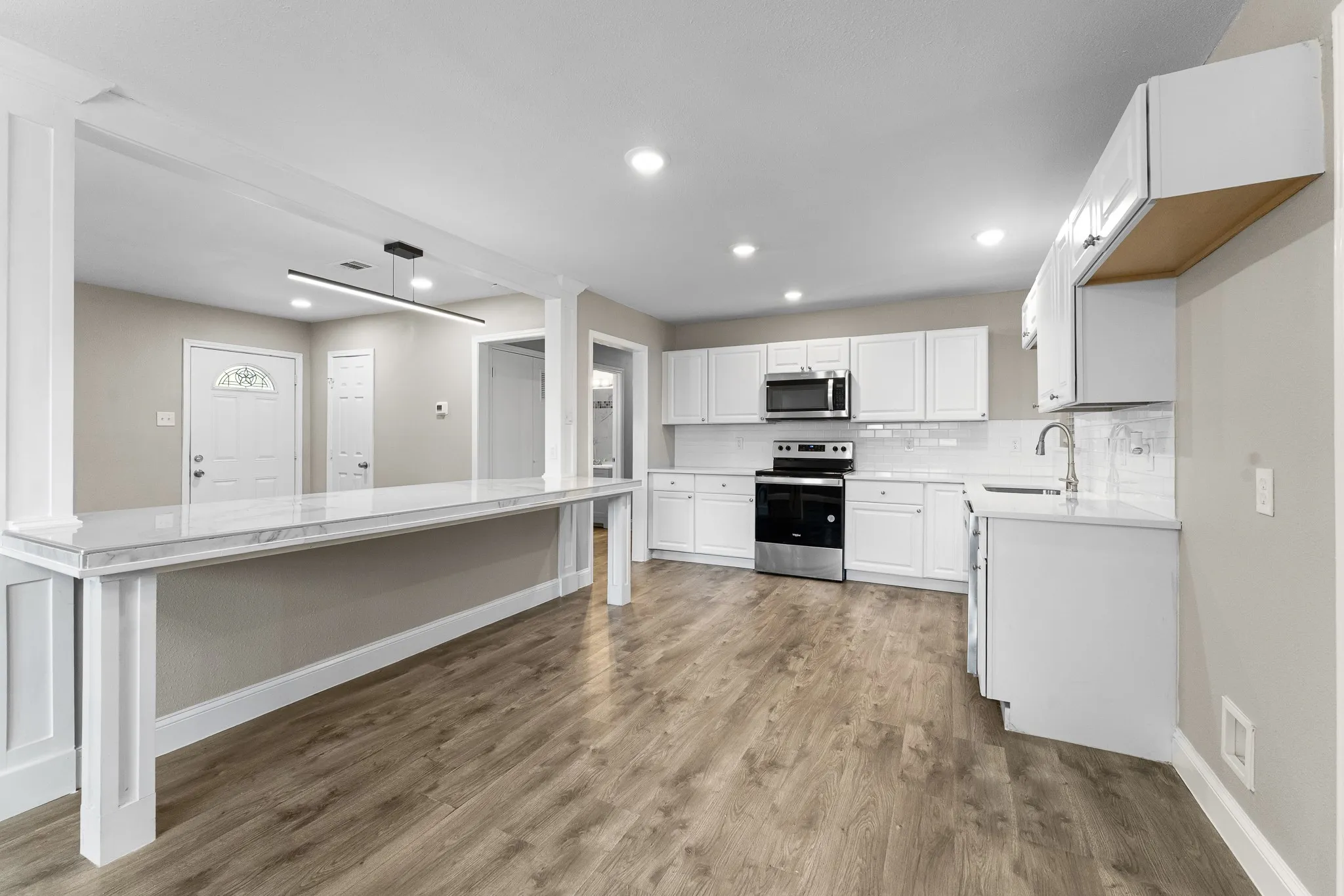 Single Family Residence For Sale in Tarrant County , 4928 Ira Street, Haltom City, Texas 76117, 3 Bedroom, 2 Bathroom, Garage spaces, 1,725 Sqft, built in 1957, mls#21390076, Real Estate Agent in Haltom City, Homes For Sale in Tarrant county, Homes For Sale in Haltom City, Realtor in Haltom City Texas, Real Estate Brokerage Independent Realty Texas, Luminita Cordes Realtor