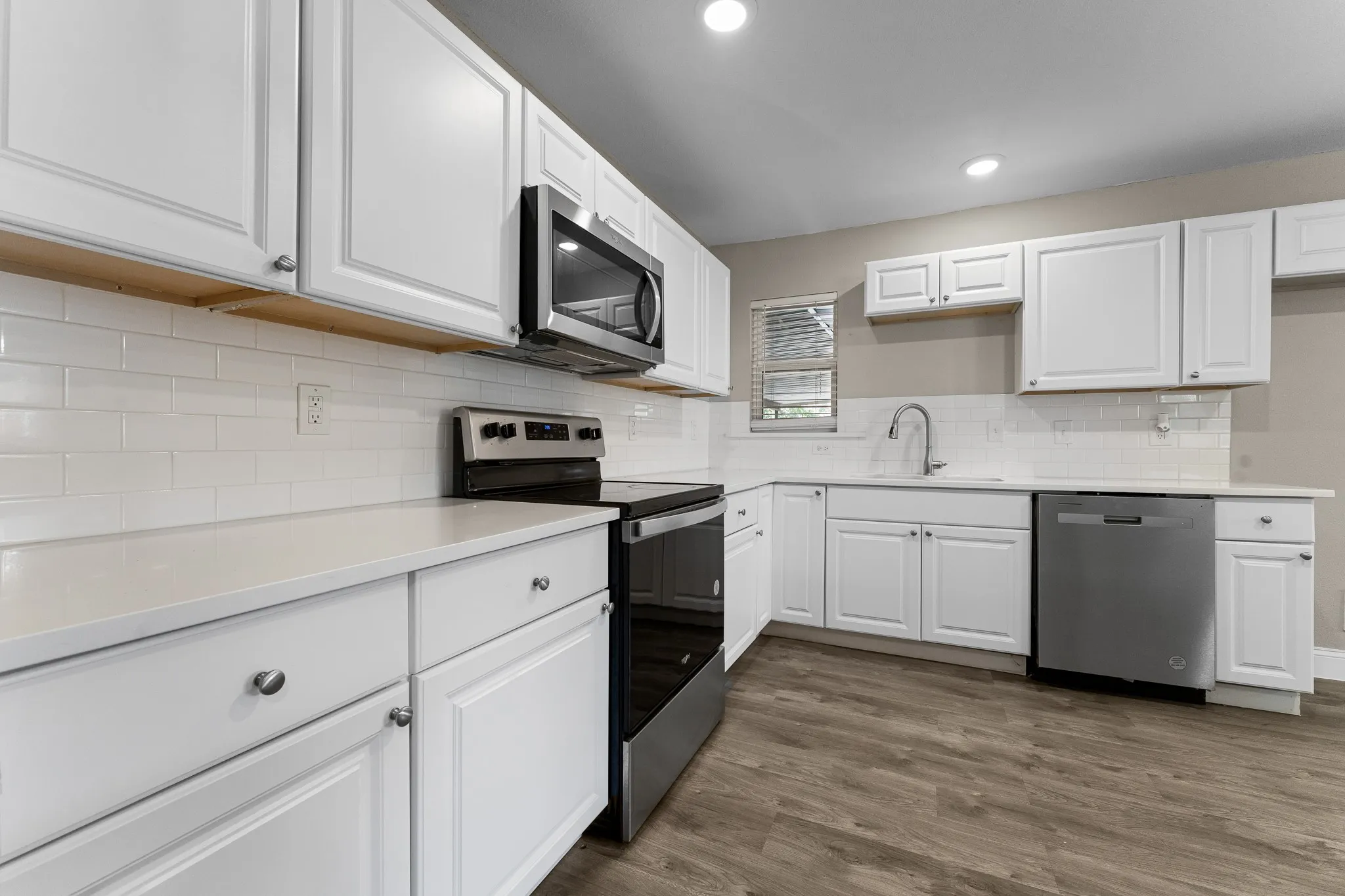 Single Family Residence For Sale in Tarrant County , 4928 Ira Street, Haltom City, Texas 76117, 3 Bedroom, 2 Bathroom, Garage spaces, 1,725 Sqft, built in 1957, mls#21390076, Real Estate Agent in Haltom City, Homes For Sale in Tarrant county, Homes For Sale in Haltom City, Realtor in Haltom City Texas, Real Estate Brokerage Independent Realty Texas, Luminita Cordes Realtor