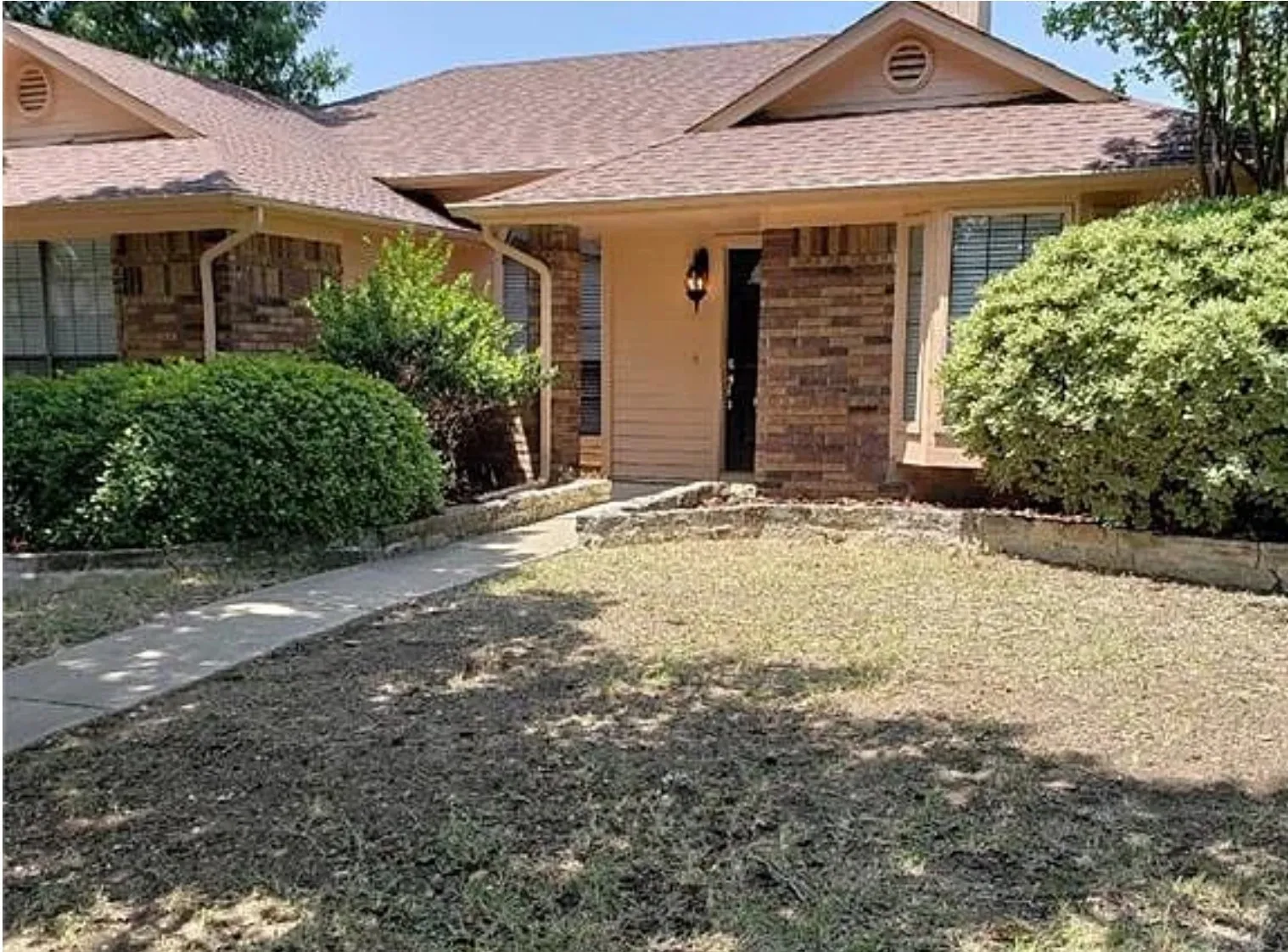 Single Family Residence For Sale in Denton County , 3007 Pacifica Street, Carrollton, Texas 75007, 2 Bedroom, 2 Bathroom, 2 Garage spaces, 1,720 Sqft, built in 1986, mls#21391019, Real Estate Agent in Carrollton, Homes For Sale in Denton county, Homes For Sale in Carrollton, Realtor in Carrollton Texas, Real Estate Brokerage Independent Realty Texas, Luminita Cordes Realtor