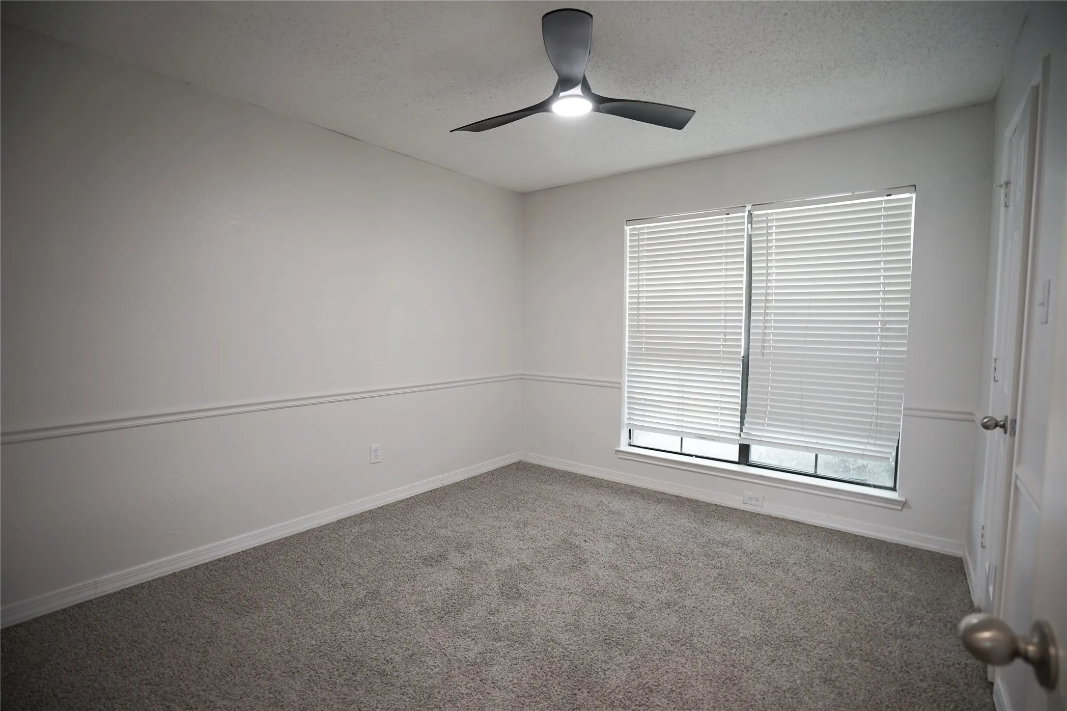 Single Family Residence For Sale in Denton County , 3007 Pacifica Street, Carrollton, Texas 75007, 2 Bedroom, 2 Bathroom, 2 Garage spaces, 1,720 Sqft, built in 1986, mls#21391019, Real Estate Agent in Carrollton, Homes For Sale in Denton county, Homes For Sale in Carrollton, Realtor in Carrollton Texas, Real Estate Brokerage Independent Realty Texas, Luminita Cordes Realtor