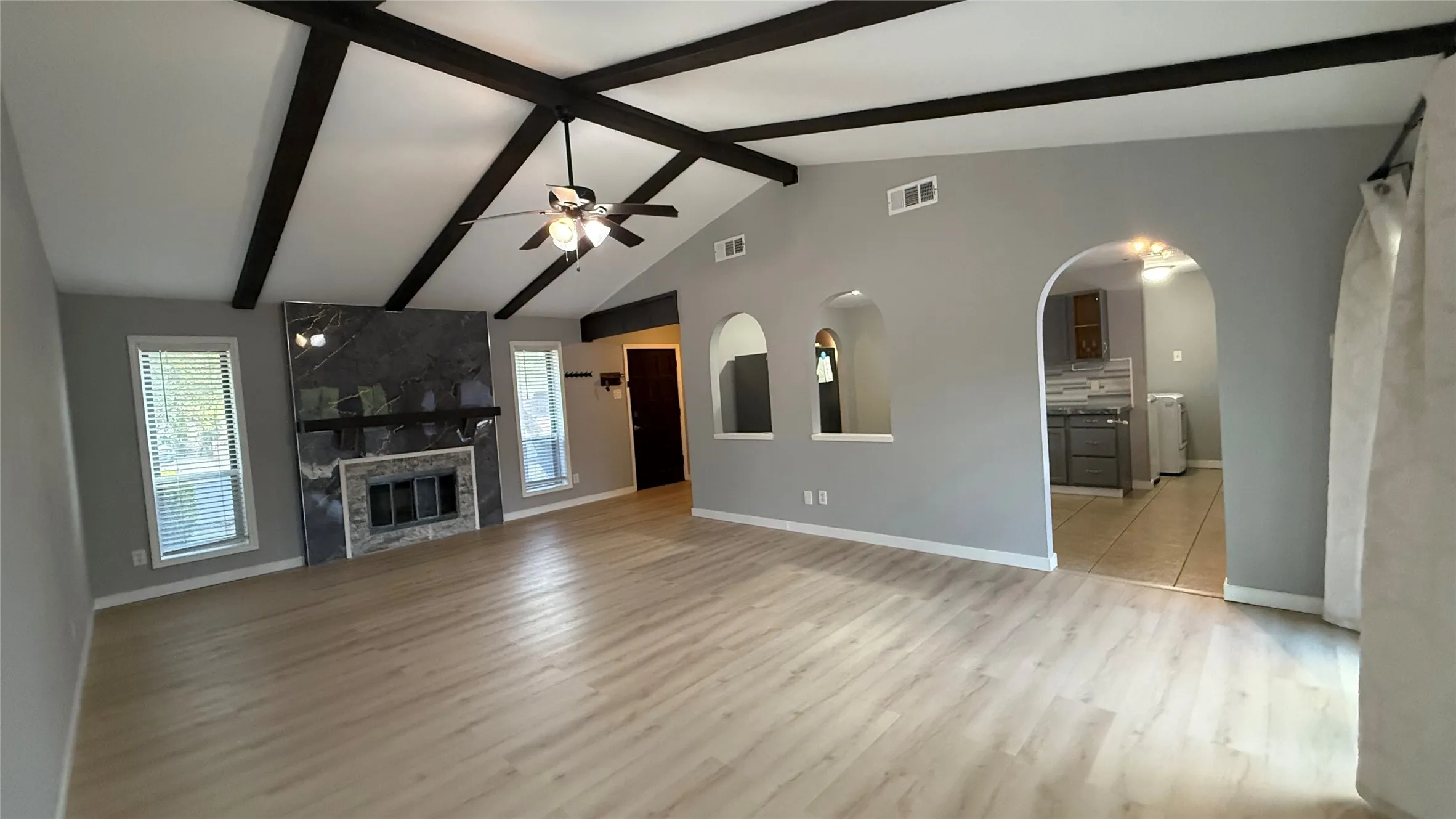 Single Family Residence For Rent in Dallas County , 5537 Jester Drive, Garland, Texas 75044, 3 Bedroom, 2 Bathroom, 2 Garage spaces, 1,334 Sqft, built in 1977, mls#21390924, Real Estate Agent in Garland, Homes For Rent in Dallas county, Homes For Rent in Garland, Realtor in Garland Texas, Real Estate Brokerage Independent Realty Texas, Luminita Cordes Realtor