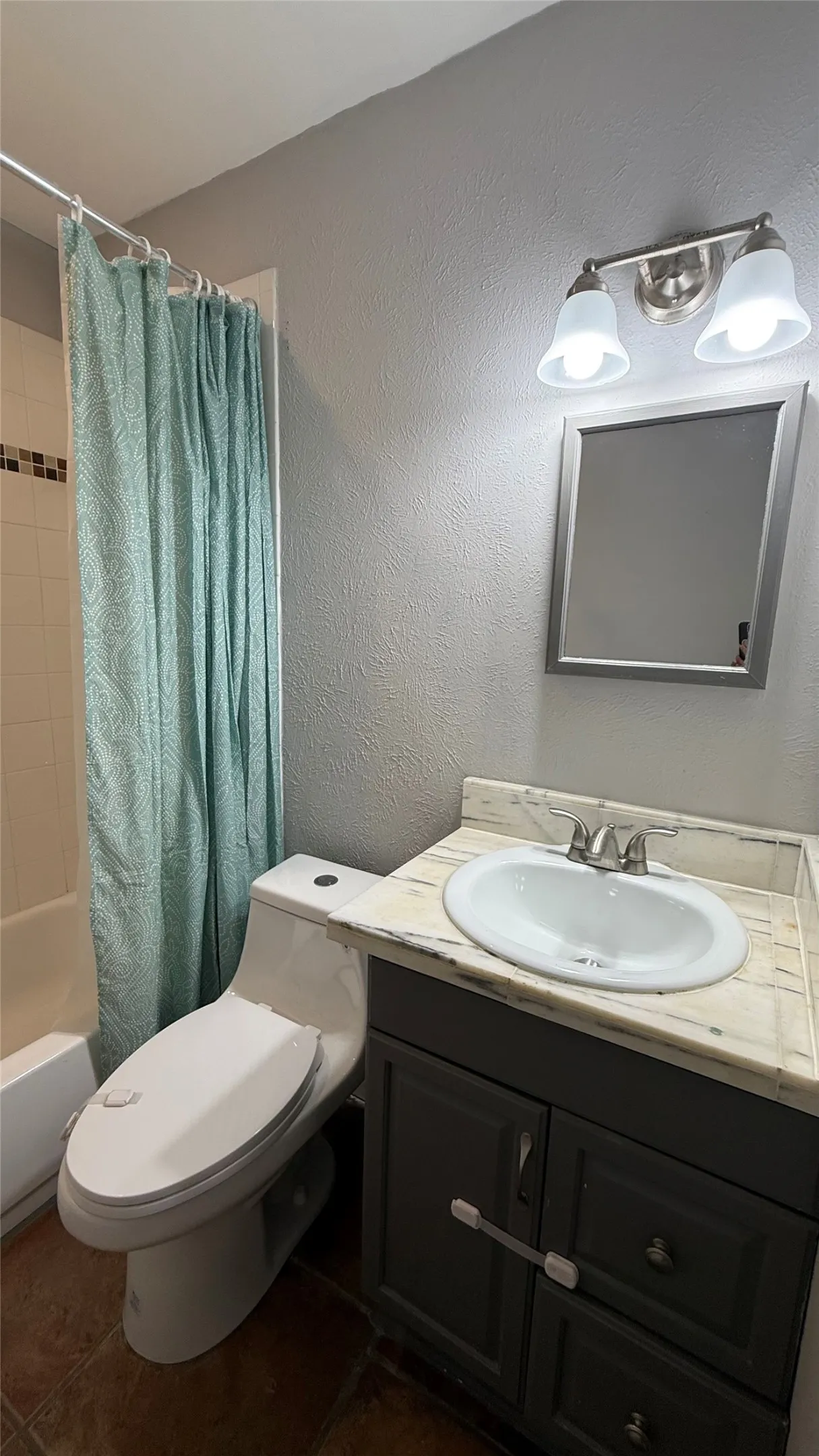 2nd Bathroom