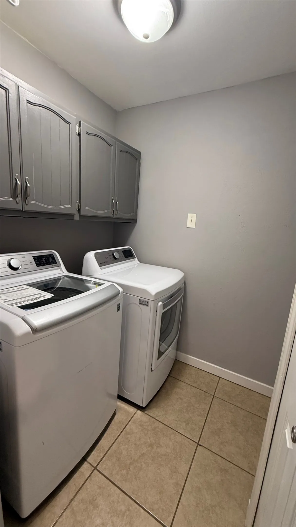 Single Family Residence For Rent in Dallas County , 5537 Jester Drive, Garland, Texas 75044, 3 Bedroom, 2 Bathroom, 2 Garage spaces, 1,334 Sqft, built in 1977, mls#21390924, Real Estate Agent in Garland, Homes For Rent in Dallas county, Homes For Rent in Garland, Realtor in Garland Texas, Real Estate Brokerage Independent Realty Texas, Luminita Cordes Realtor