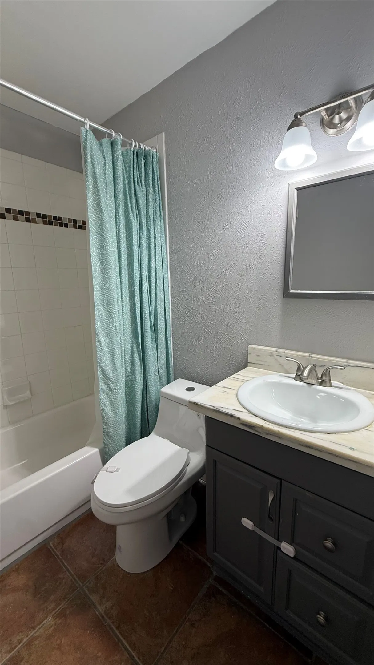 Single Family Residence For Rent in Dallas County , 5537 Jester Drive, Garland, Texas 75044, 3 Bedroom, 2 Bathroom, 2 Garage spaces, 1,334 Sqft, built in 1977, mls#21390924, Real Estate Agent in Garland, Homes For Rent in Dallas county, Homes For Rent in Garland, Realtor in Garland Texas, Real Estate Brokerage Independent Realty Texas, Luminita Cordes Realtor