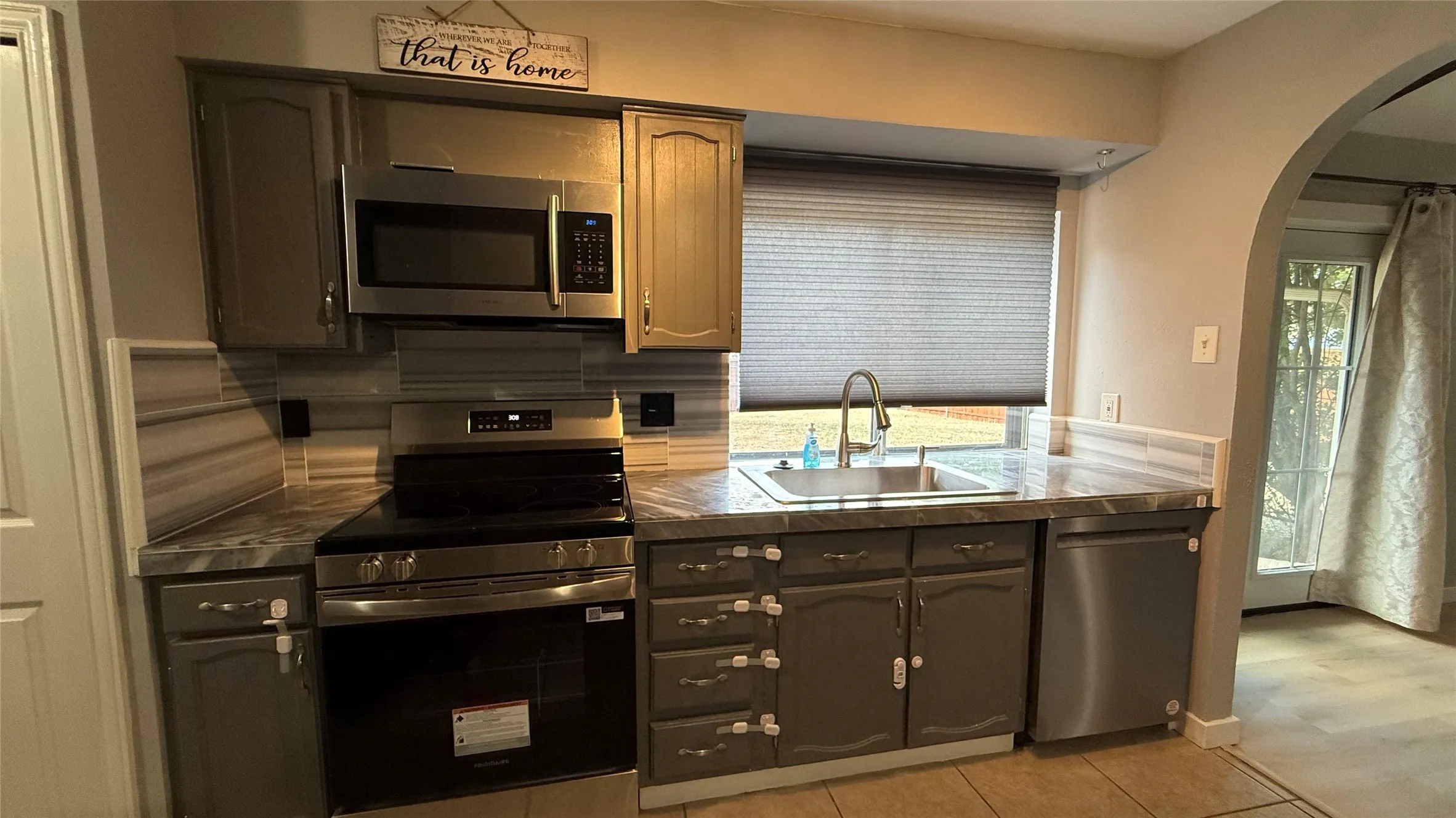 Single Family Residence For Rent in Dallas County , 5537 Jester Drive, Garland, Texas 75044, 3 Bedroom, 2 Bathroom, 2 Garage spaces, 1,334 Sqft, built in 1977, mls#21390924, Real Estate Agent in Garland, Homes For Rent in Dallas county, Homes For Rent in Garland, Realtor in Garland Texas, Real Estate Brokerage Independent Realty Texas, Luminita Cordes Realtor