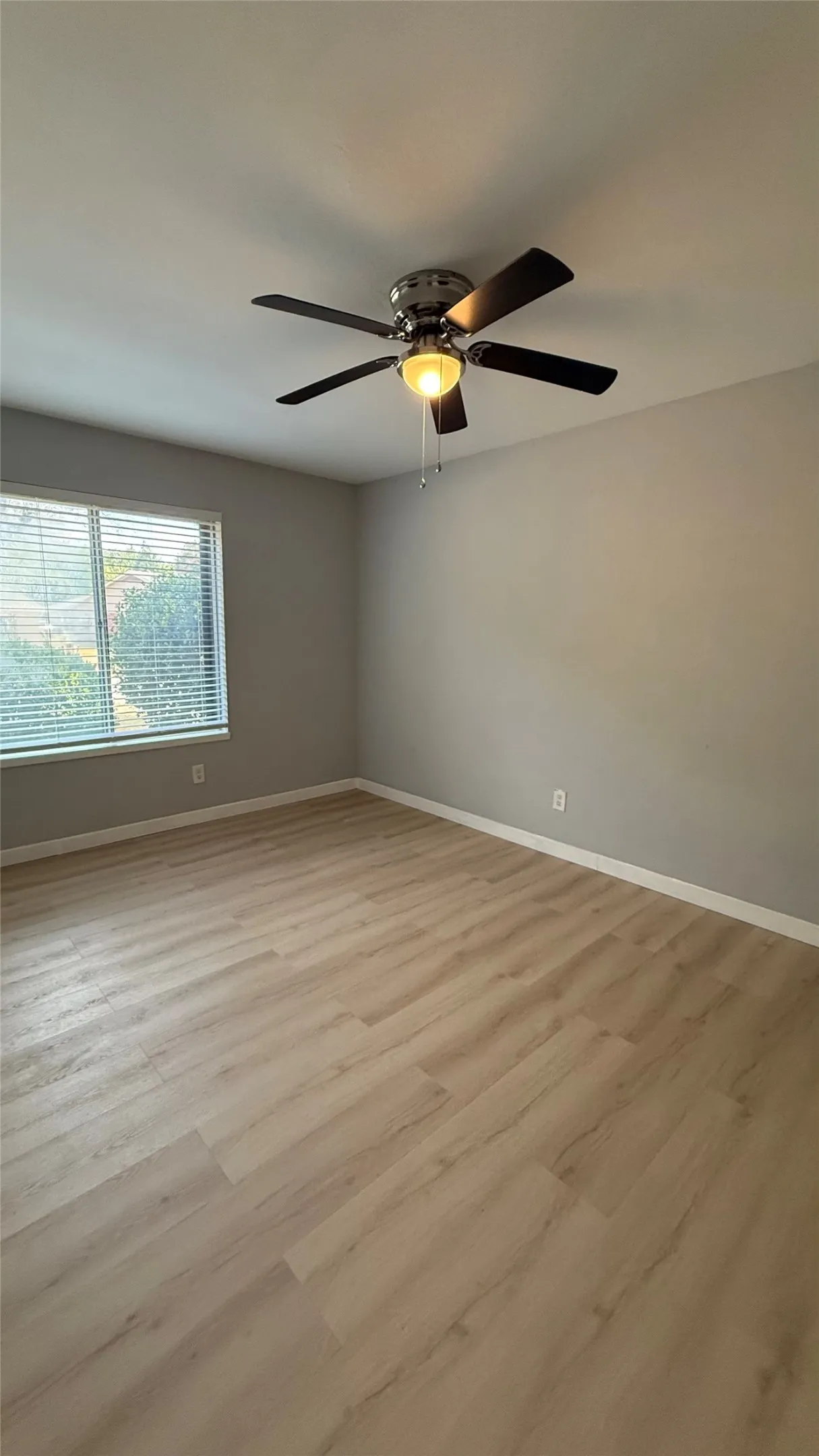 Single Family Residence For Rent in Dallas County , 5537 Jester Drive, Garland, Texas 75044, 3 Bedroom, 2 Bathroom, 2 Garage spaces, 1,334 Sqft, built in 1977, mls#21390924, Real Estate Agent in Garland, Homes For Rent in Dallas county, Homes For Rent in Garland, Realtor in Garland Texas, Real Estate Brokerage Independent Realty Texas, Luminita Cordes Realtor