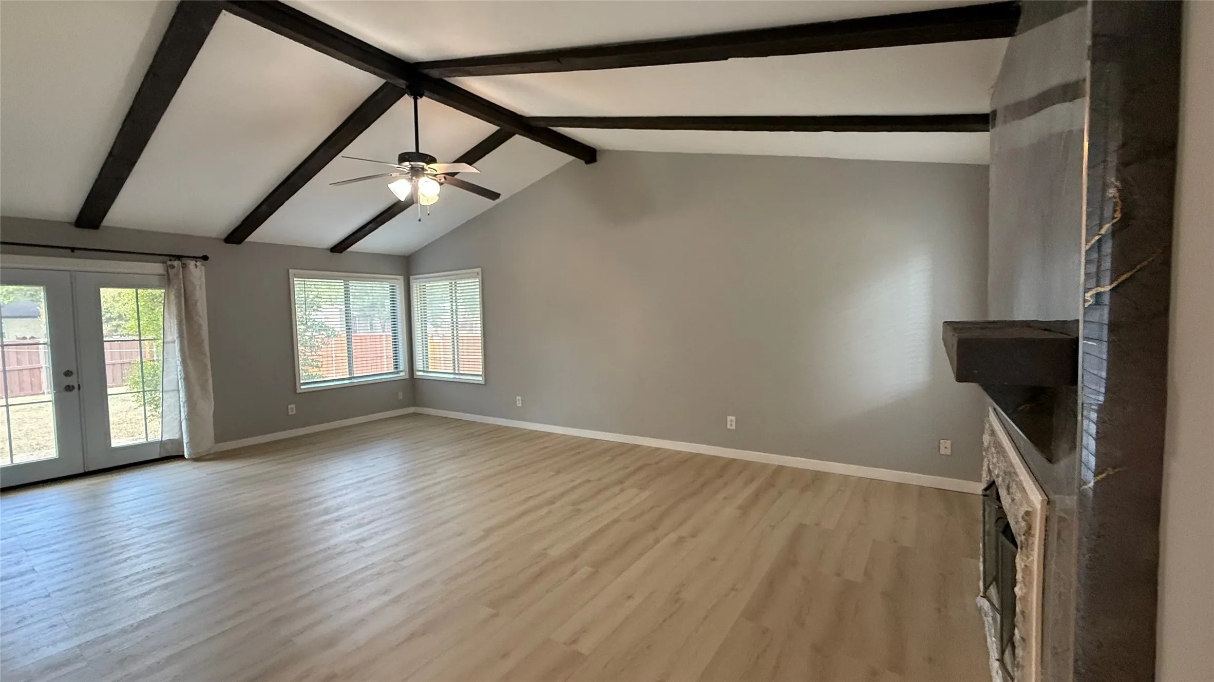 Single Family Residence For Rent in Dallas County , 5537 Jester Drive, Garland, Texas 75044, 3 Bedroom, 2 Bathroom, 2 Garage spaces, 1,334 Sqft, built in 1977, mls#21390924, Real Estate Agent in Garland, Homes For Rent in Dallas county, Homes For Rent in Garland, Realtor in Garland Texas, Real Estate Brokerage Independent Realty Texas, Luminita Cordes Realtor