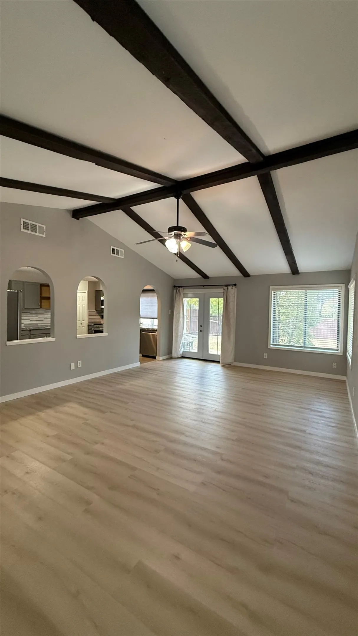 Single Family Residence For Rent in Dallas County , 5537 Jester Drive, Garland, Texas 75044, 3 Bedroom, 2 Bathroom, 2 Garage spaces, 1,334 Sqft, built in 1977, mls#21390924, Real Estate Agent in Garland, Homes For Rent in Dallas county, Homes For Rent in Garland, Realtor in Garland Texas, Real Estate Brokerage Independent Realty Texas, Luminita Cordes Realtor