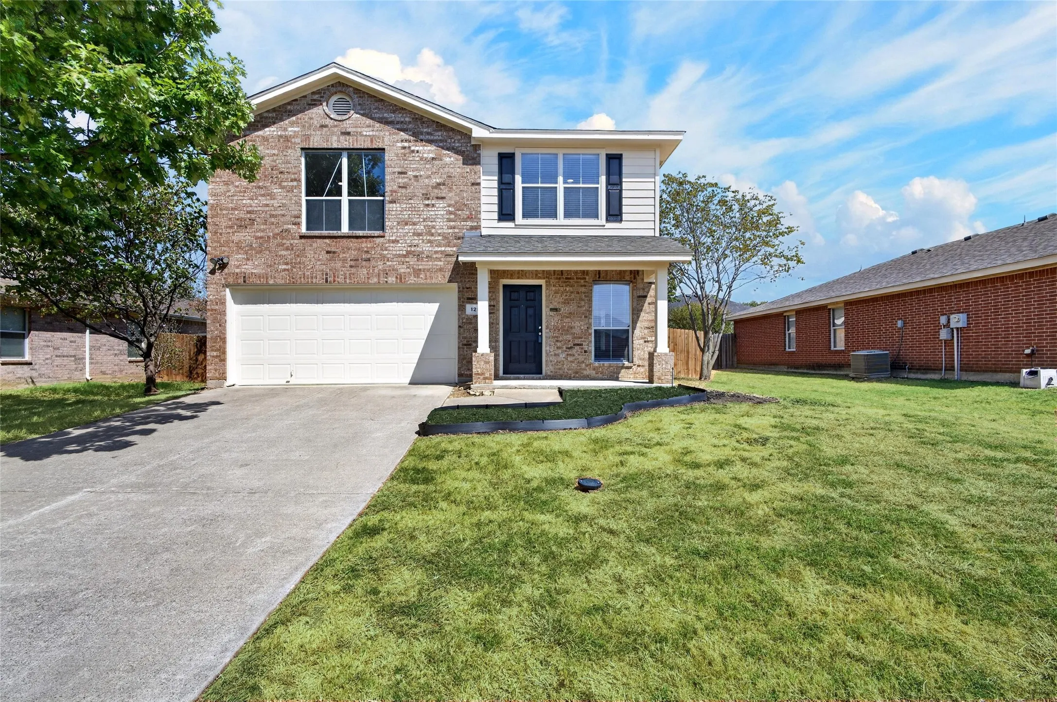 Single Family Residence For Sale in Denton County , 129 Maned Drive, Sanger, Texas 76266, 3 Bedroom, 2 Bathroom, 2 Garage spaces, 1,570 Sqft, built in 2005, mls#21385960, Real Estate Agent in Sanger, Homes For Sale in Denton county, Homes For Sale in Sanger, Realtor in Sanger Texas, Real Estate Brokerage Independent Realty Texas, Luminita Cordes Realtor