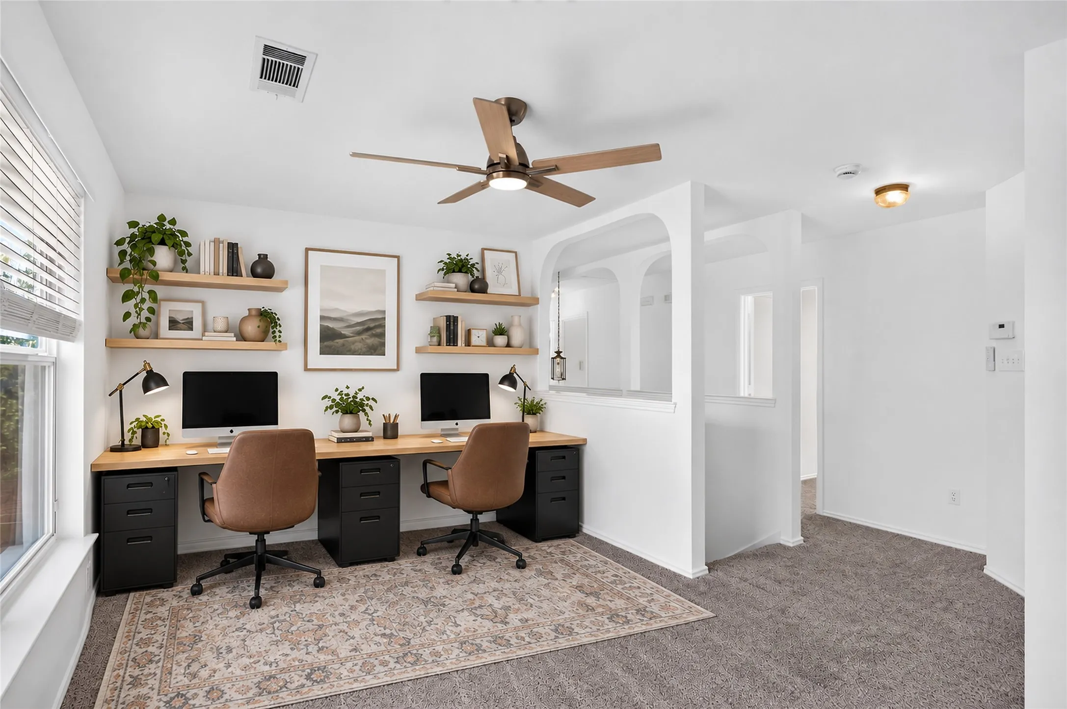 Single Family Residence For Sale in Denton County , 129 Maned Drive, Sanger, Texas 76266, 3 Bedroom, 2 Bathroom, 2 Garage spaces, 1,570 Sqft, built in 2005, mls#21385960, Real Estate Agent in Sanger, Homes For Sale in Denton county, Homes For Sale in Sanger, Realtor in Sanger Texas, Real Estate Brokerage Independent Realty Texas, Luminita Cordes Realtor