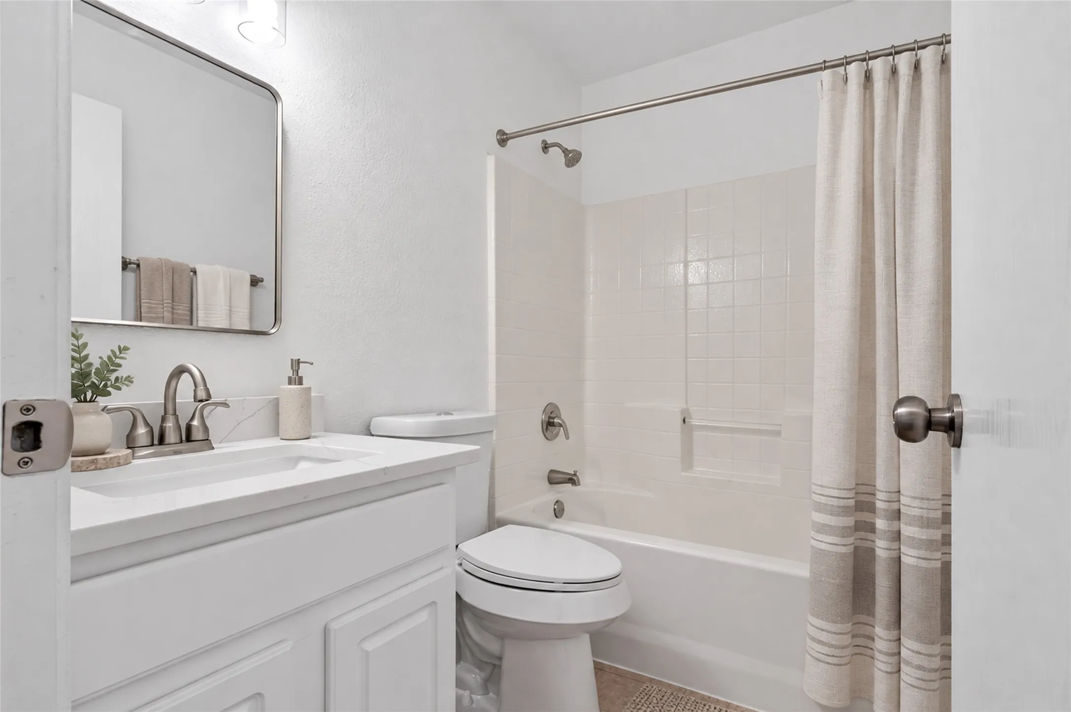 Single Family Residence For Sale in Denton County , 129 Maned Drive, Sanger, Texas 76266, 3 Bedroom, 2 Bathroom, 2 Garage spaces, 1,570 Sqft, built in 2005, mls#21385960, Real Estate Agent in Sanger, Homes For Sale in Denton county, Homes For Sale in Sanger, Realtor in Sanger Texas, Real Estate Brokerage Independent Realty Texas, Luminita Cordes Realtor