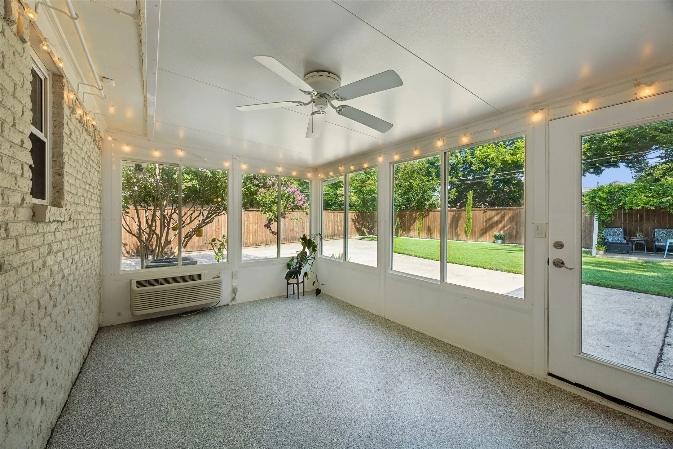 Single Family Residence For Rent in Dallas County , 2351 Saint Francis Avenue, Dallas, Texas 75228, 3 Bedroom, 2 Bathroom, 2 Garage spaces, 1,918 Sqft, built in 1961, mls#21391030, Real Estate Agent in Dallas, Homes For Rent in Dallas county, Homes For Rent in Dallas, Realtor in Dallas Texas, Real Estate Brokerage Independent Realty Texas, Luminita Cordes Realtor