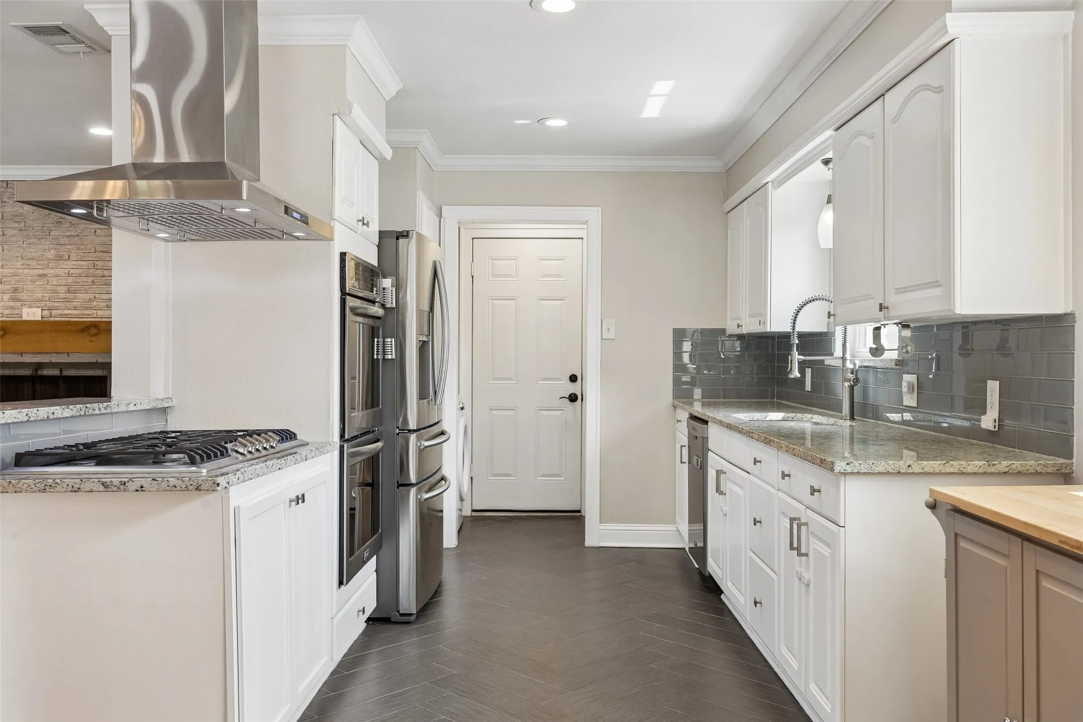 Single Family Residence For Rent in Dallas County , 2351 Saint Francis Avenue, Dallas, Texas 75228, 3 Bedroom, 2 Bathroom, 2 Garage spaces, 1,918 Sqft, built in 1961, mls#21391030, Real Estate Agent in Dallas, Homes For Rent in Dallas county, Homes For Rent in Dallas, Realtor in Dallas Texas, Real Estate Brokerage Independent Realty Texas, Luminita Cordes Realtor