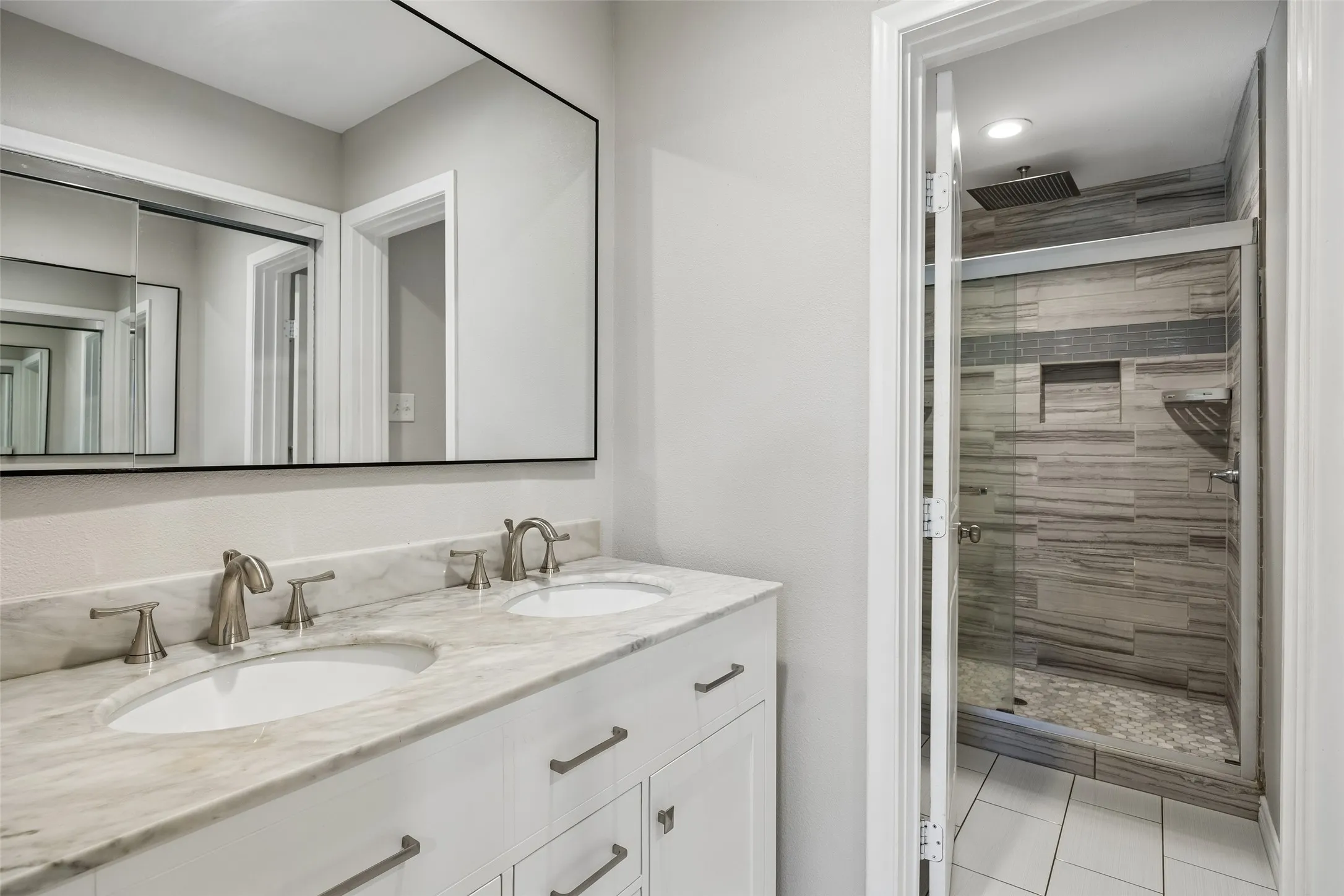 Single Family Residence For Rent in Dallas County , 2351 Saint Francis Avenue, Dallas, Texas 75228, 3 Bedroom, 2 Bathroom, 2 Garage spaces, 1,918 Sqft, built in 1961, mls#21391030, Real Estate Agent in Dallas, Homes For Rent in Dallas county, Homes For Rent in Dallas, Realtor in Dallas Texas, Real Estate Brokerage Independent Realty Texas, Luminita Cordes Realtor