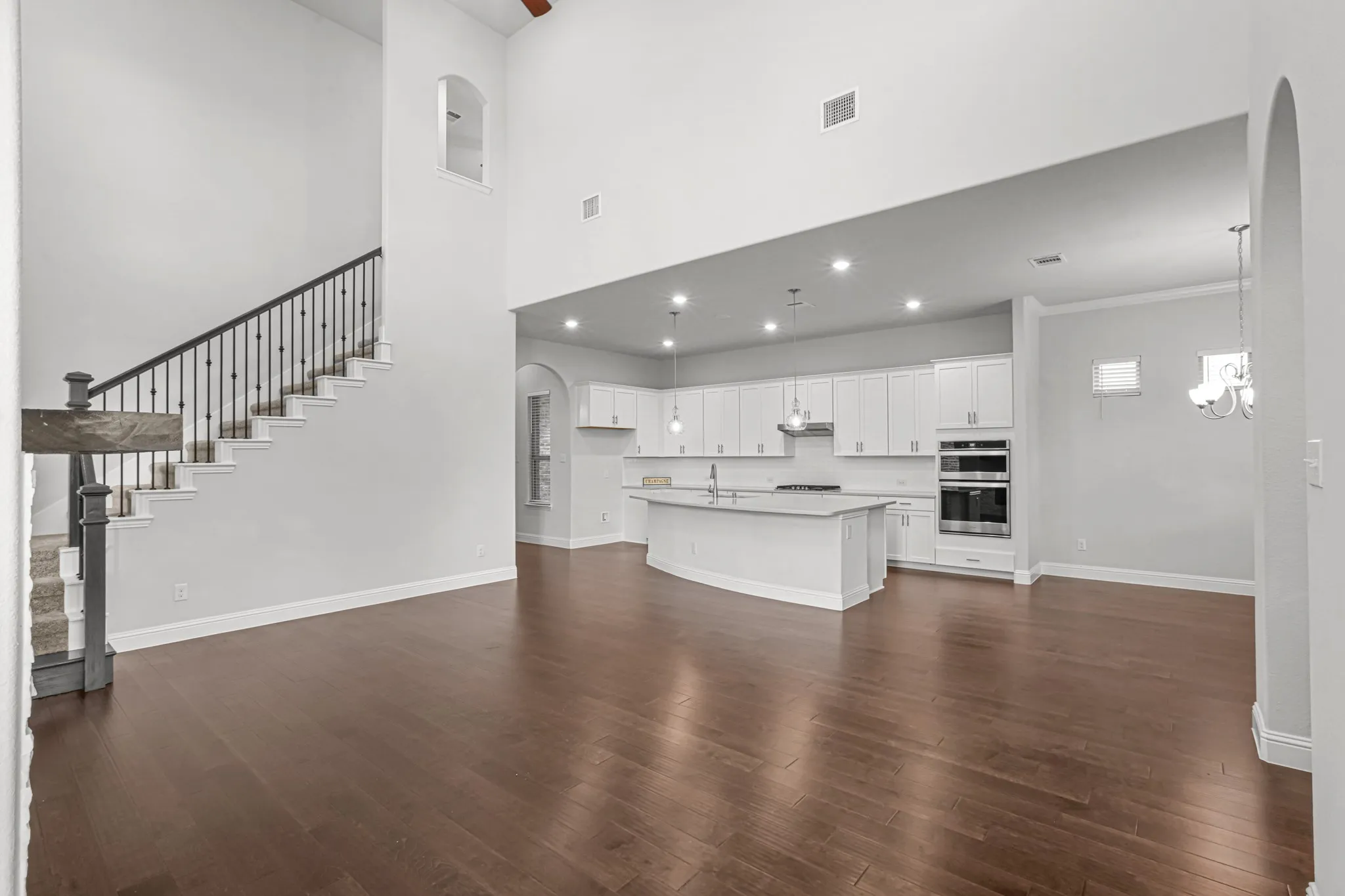 Single Family Residence For Rent in Collin County , 17848 Bottlebrush Drive, Dallas, Texas 75252, 4 Bedroom, 4 Bathroom, 2 Garage spaces, 2,512 Sqft, built in 2019, mls#21389815, Real Estate Agent in Dallas, Homes For Rent in Collin county, Homes For Rent in Dallas, Realtor in Dallas Texas, Real Estate Brokerage Independent Realty Texas, Luminita Cordes Realtor