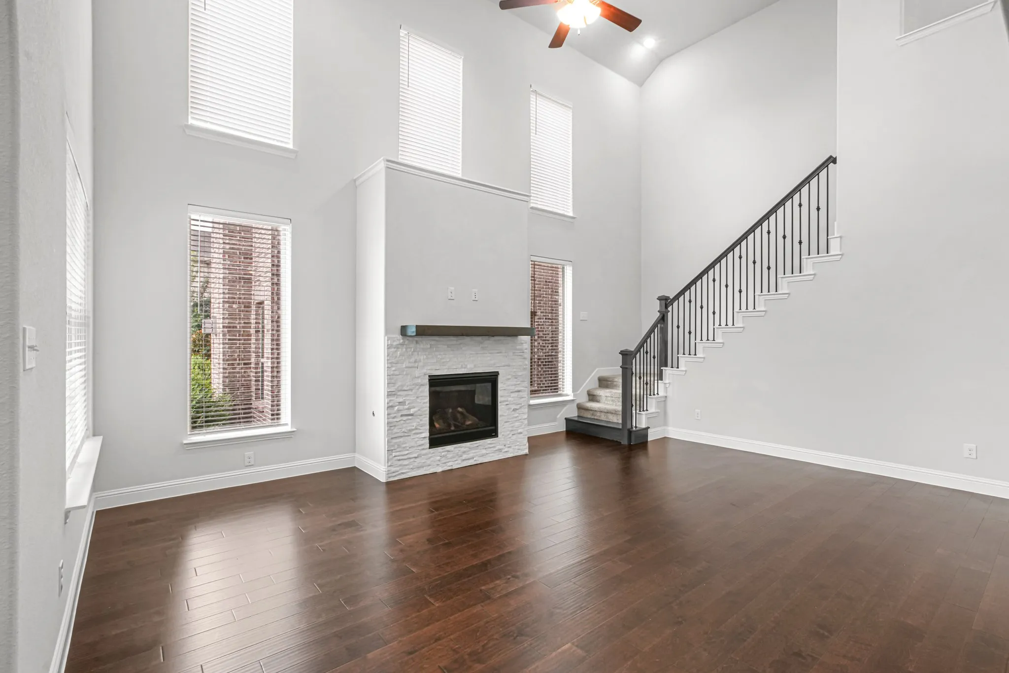Single Family Residence For Rent in Collin County , 17848 Bottlebrush Drive, Dallas, Texas 75252, 4 Bedroom, 4 Bathroom, 2 Garage spaces, 2,512 Sqft, built in 2019, mls#21389815, Real Estate Agent in Dallas, Homes For Rent in Collin county, Homes For Rent in Dallas, Realtor in Dallas Texas, Real Estate Brokerage Independent Realty Texas, Luminita Cordes Realtor