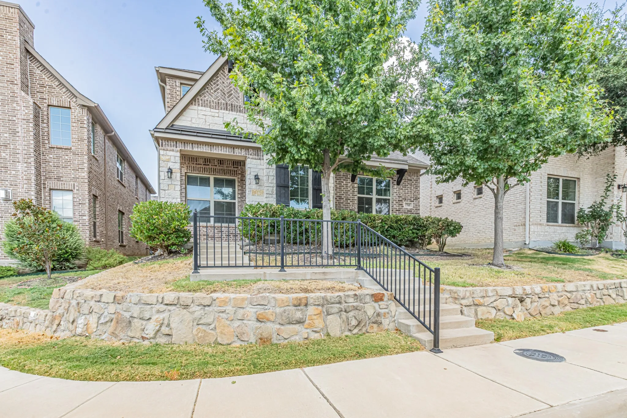 Single Family Residence For Rent in Collin County , 17848 Bottlebrush Drive, Dallas, Texas 75252, 4 Bedroom, 4 Bathroom, 2 Garage spaces, 2,512 Sqft, built in 2019, mls#21389815, Real Estate Agent in Dallas, Homes For Rent in Collin county, Homes For Rent in Dallas, Realtor in Dallas Texas, Real Estate Brokerage Independent Realty Texas, Luminita Cordes Realtor