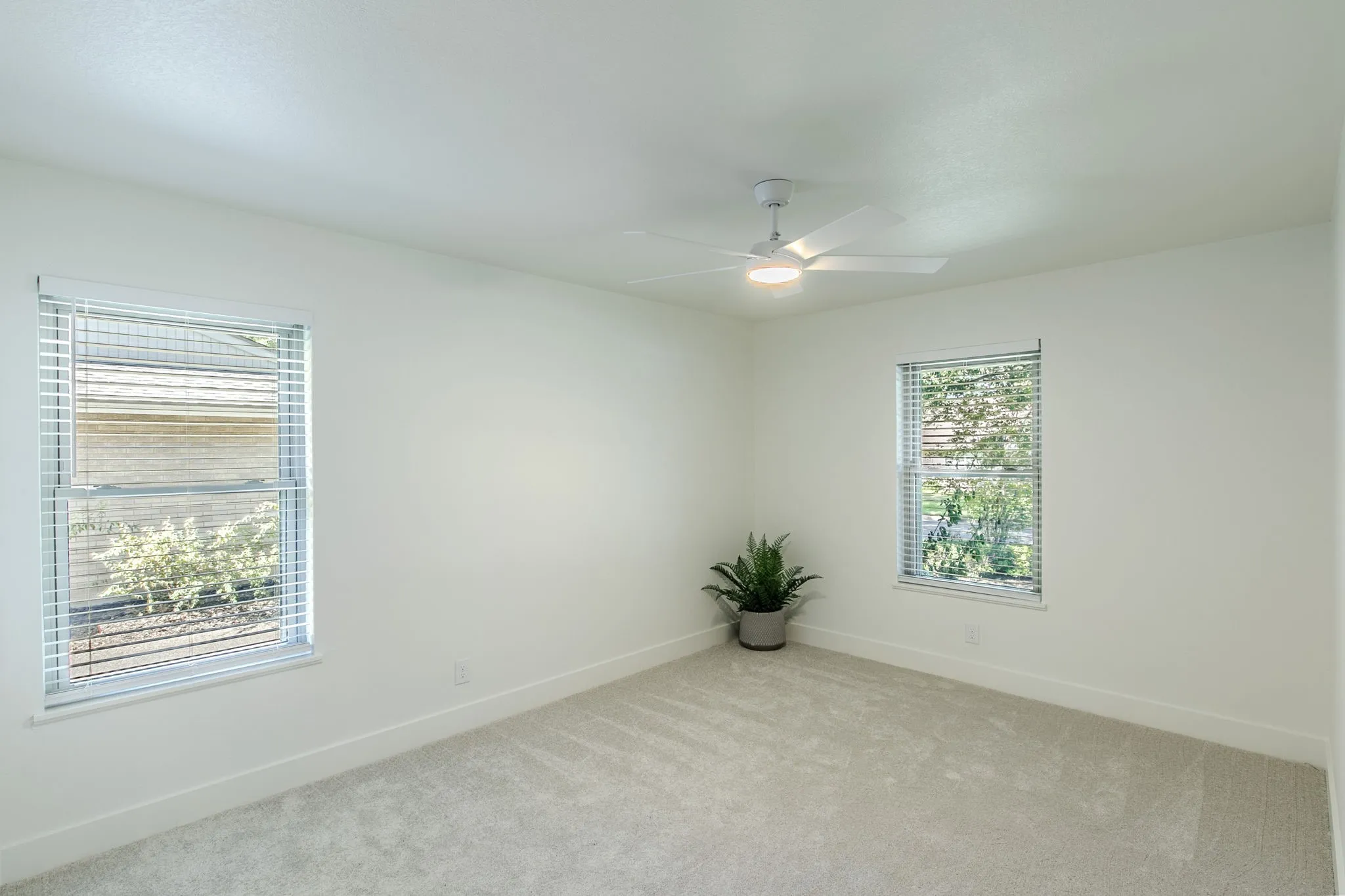 Single Family Residence For Sale in Mc Lennan County , 5220 Lake Charles Drive, Waco, Texas 76710, 4 Bedroom, 3 Bathroom, 2 Garage spaces, 2,215 Sqft, built in 1963, mls#21389806, Real Estate Agent in Waco, Homes For Sale in Mc Lennan county, Homes For Sale in Waco, Realtor in Waco Texas, Real Estate Brokerage Independent Realty Texas, Luminita Cordes Realtor