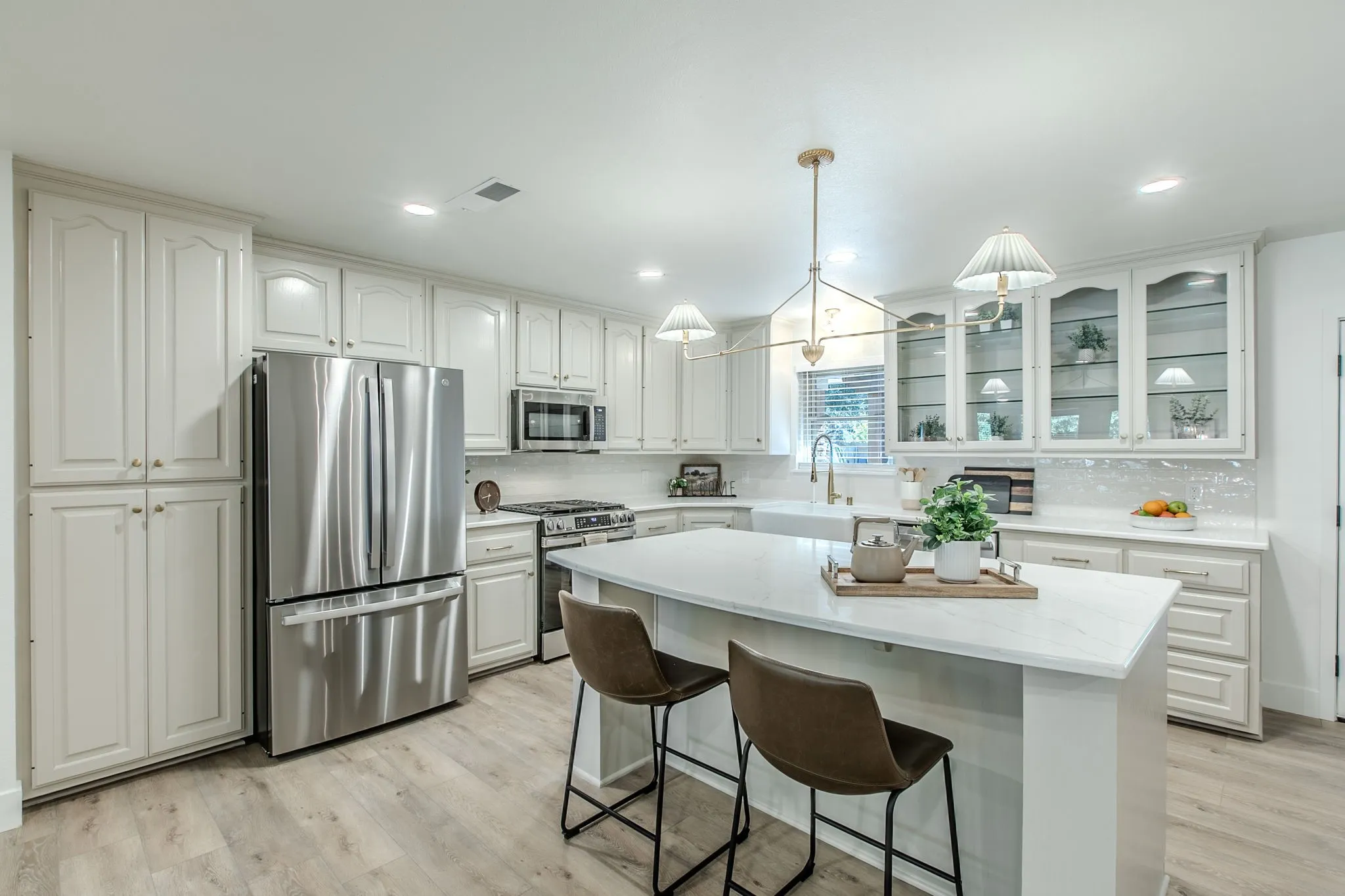 Single Family Residence For Sale in Mc Lennan County , 5220 Lake Charles Drive, Waco, Texas 76710, 4 Bedroom, 3 Bathroom, 2 Garage spaces, 2,215 Sqft, built in 1963, mls#21389806, Real Estate Agent in Waco, Homes For Sale in Mc Lennan county, Homes For Sale in Waco, Realtor in Waco Texas, Real Estate Brokerage Independent Realty Texas, Luminita Cordes Realtor