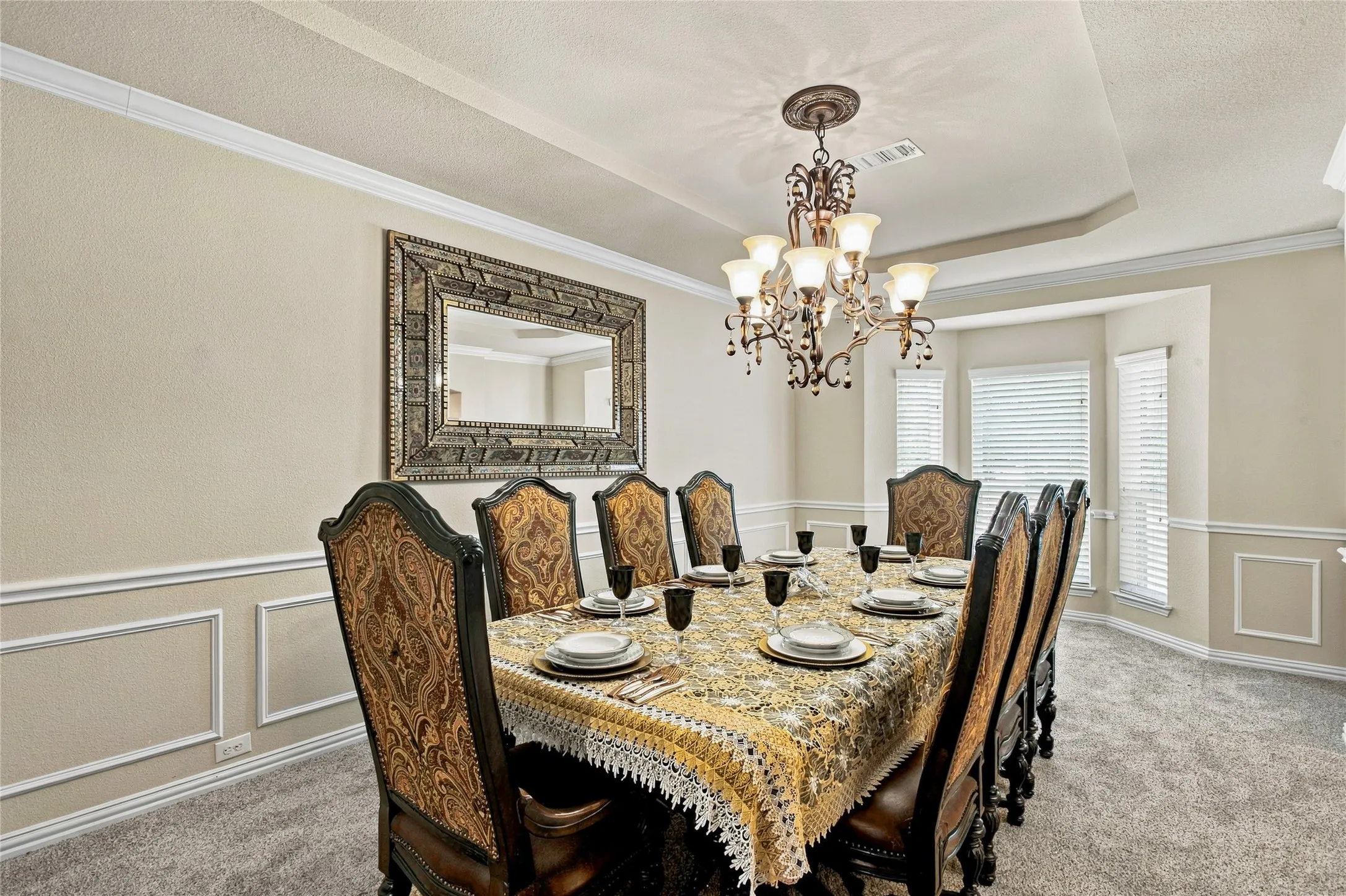 Recessed ceiling and wainscoating in dining room