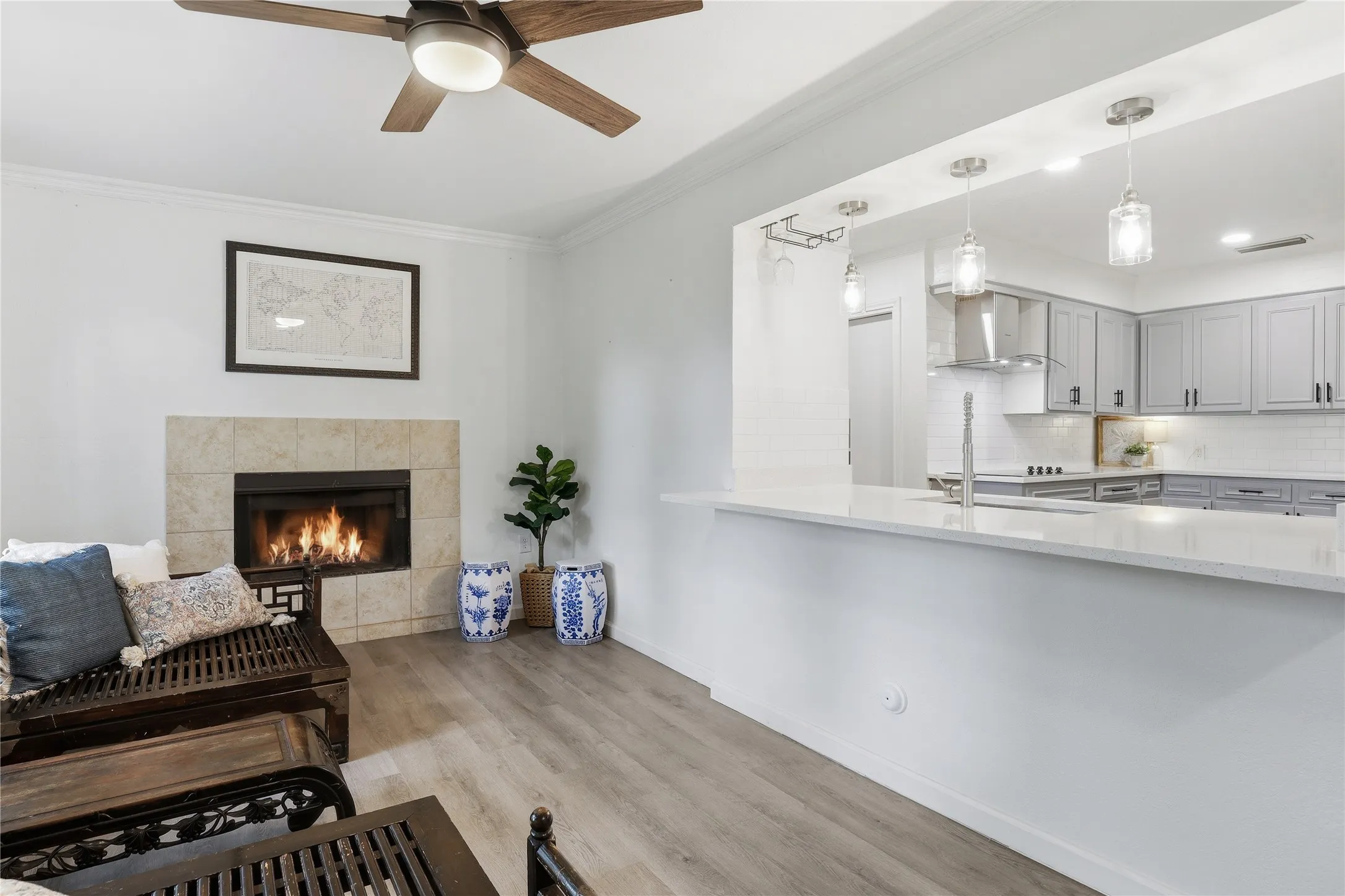 Single Family Residence For Sale in Tarrant County , 1314 E Lovers Lane, Arlington, Texas 76010, 3 Bedroom, 2 Bathroom, 1 Garage spaces, 1,473 Sqft, built in 1954, mls#21391028, Real Estate Agent in Arlington, Homes For Sale in Tarrant county, Homes For Sale in Arlington, Realtor in Arlington Texas, Real Estate Brokerage Independent Realty Texas, Luminita Cordes Realtor