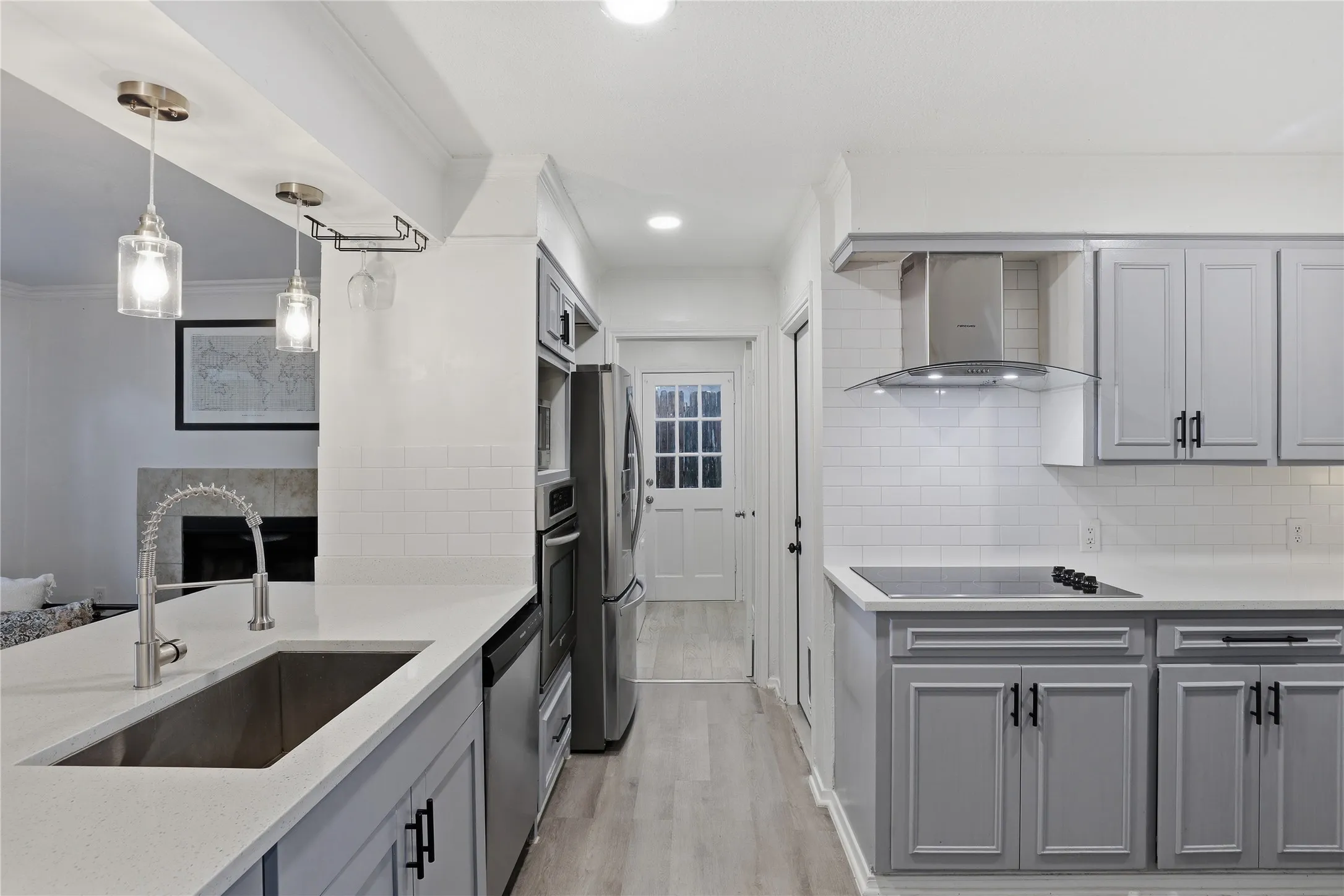 Single Family Residence For Sale in Tarrant County , 1314 E Lovers Lane, Arlington, Texas 76010, 3 Bedroom, 2 Bathroom, 1 Garage spaces, 1,473 Sqft, built in 1954, mls#21391028, Real Estate Agent in Arlington, Homes For Sale in Tarrant county, Homes For Sale in Arlington, Realtor in Arlington Texas, Real Estate Brokerage Independent Realty Texas, Luminita Cordes Realtor